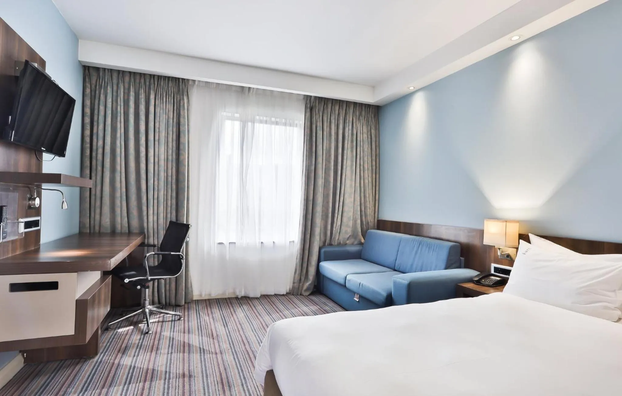 Photo of the whole room, Bed in Holiday Inn Express Durban - Umhlanga by IHG