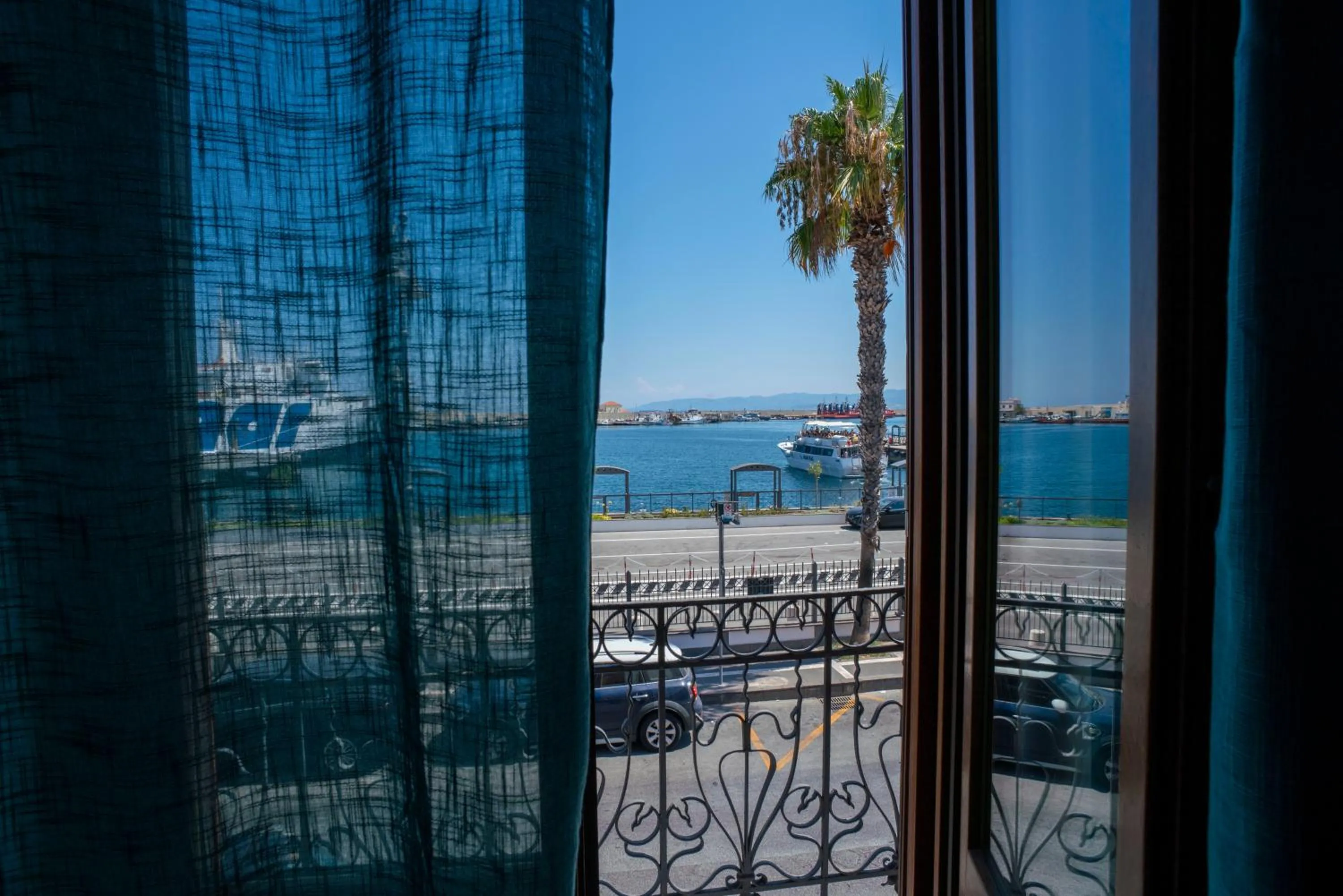 City view in Petit Hotel