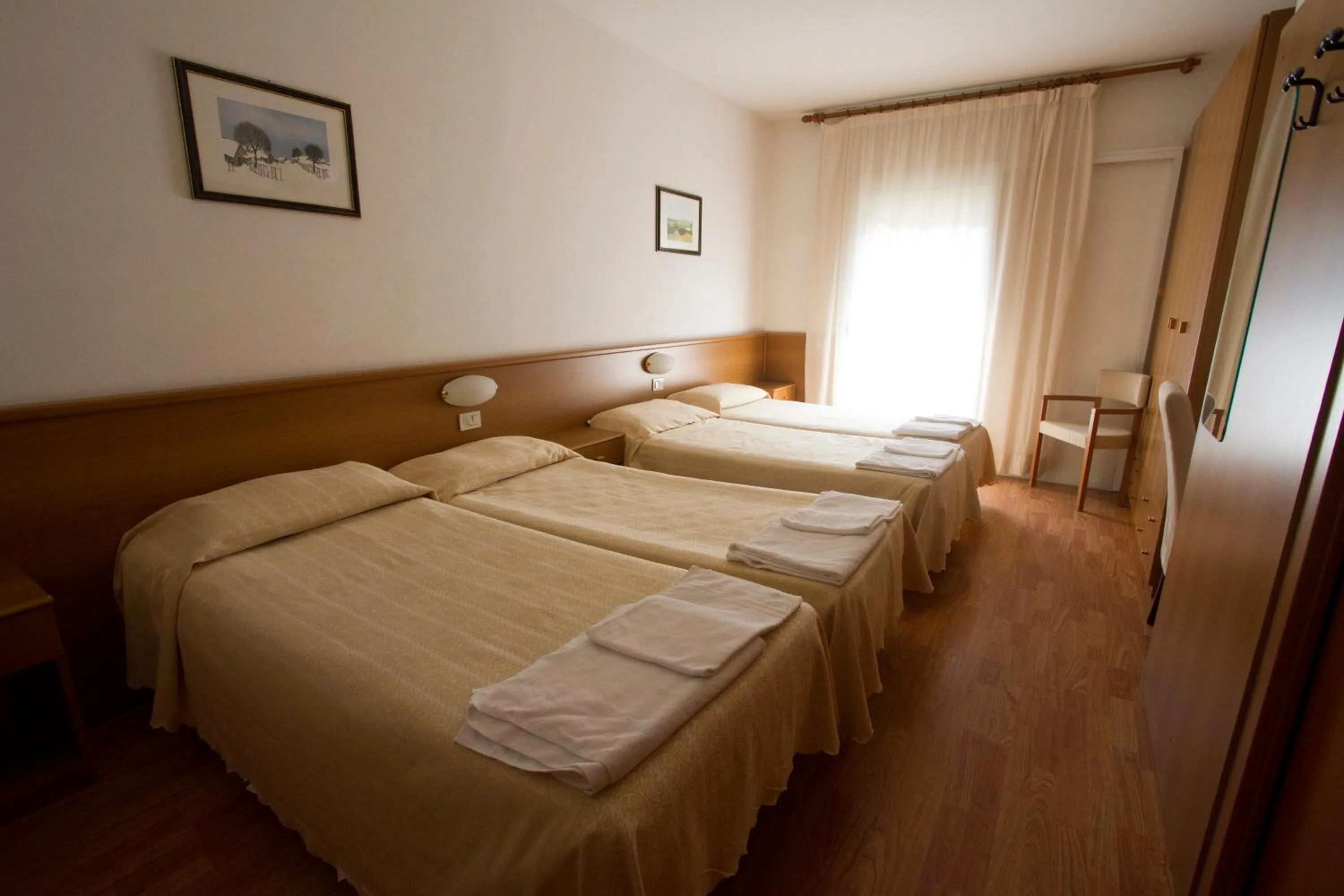 Photo of the whole room, Bed in Bella Italia Sport Village