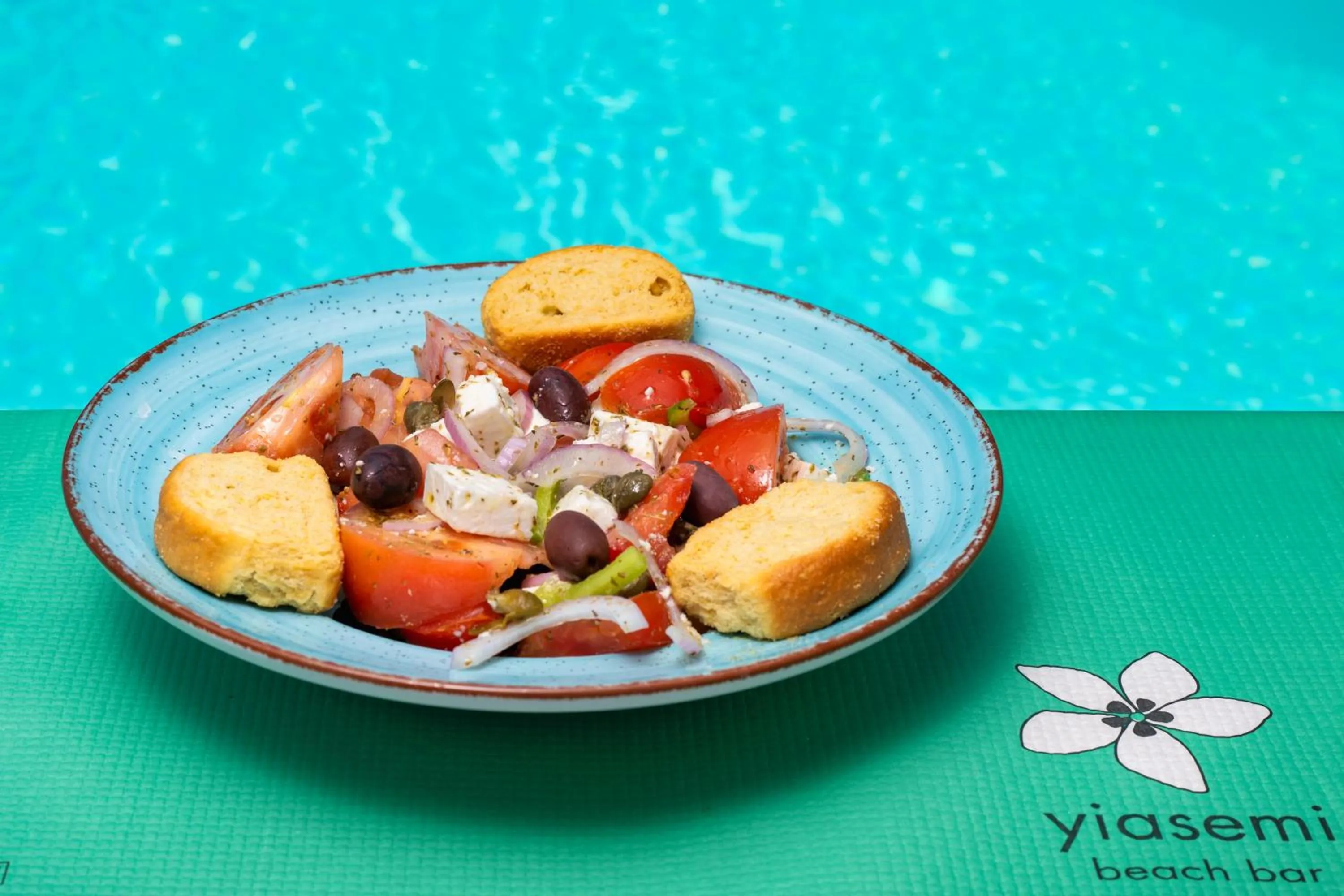 Restaurant/places to eat in Nissia Beach Apartments & Suites