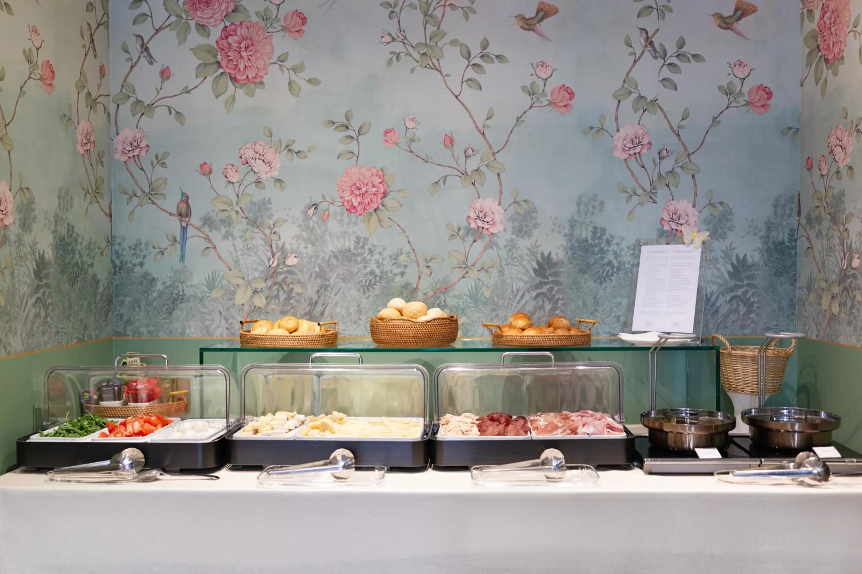 Breakfast in Hotel Gran Duca Di York