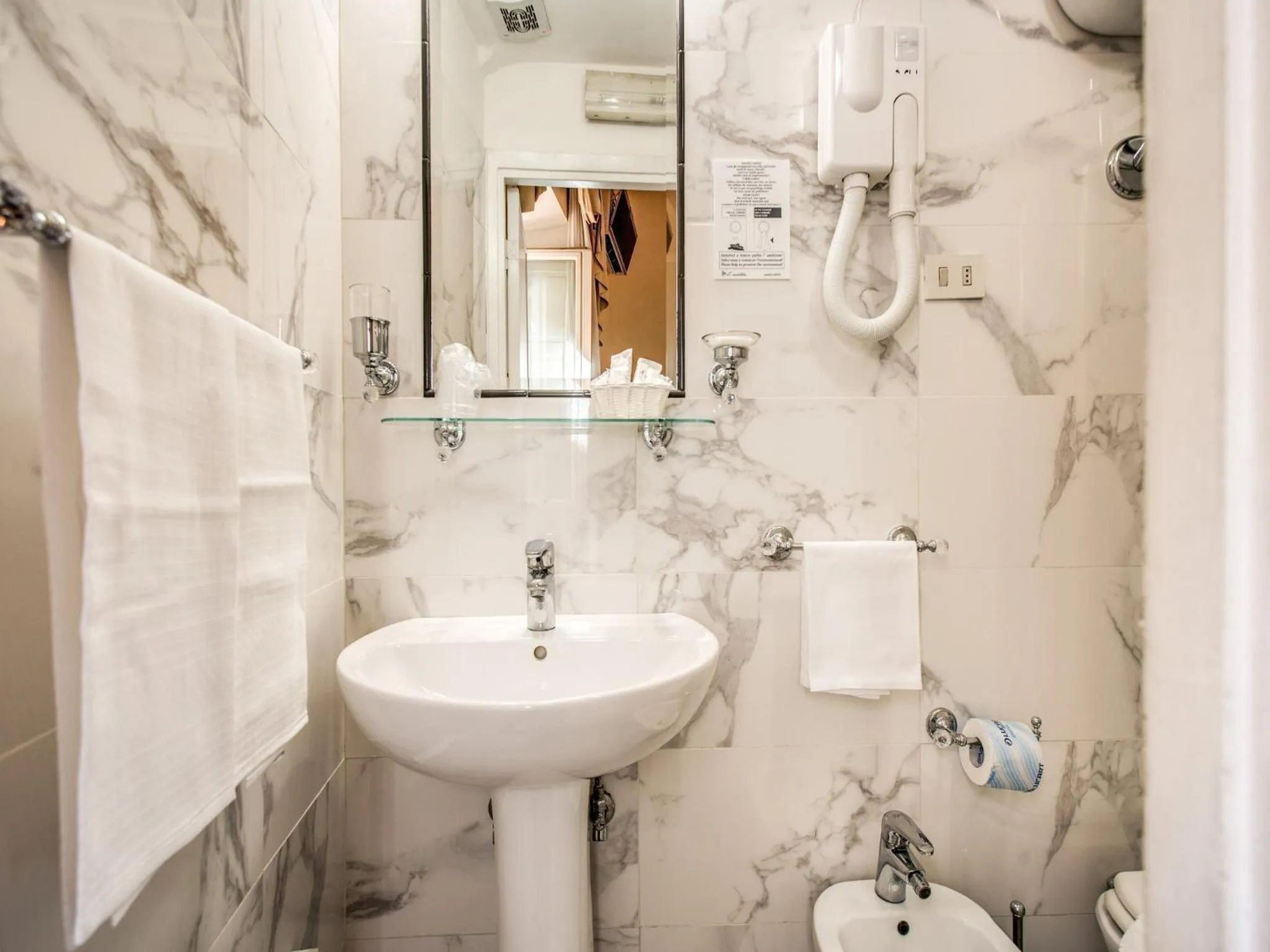 Bathroom in Hotel Labelle