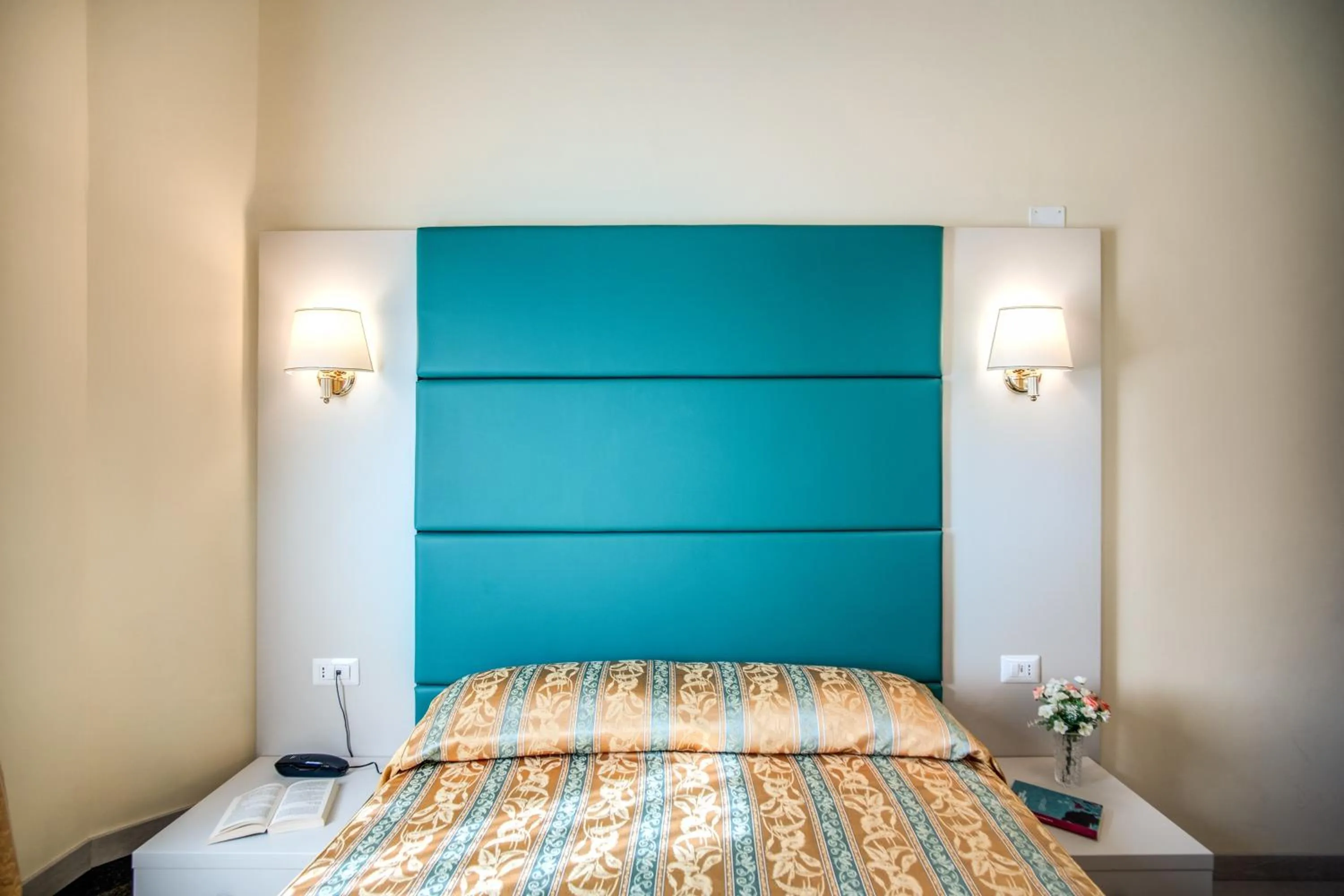 Bed in Hotel Labelle