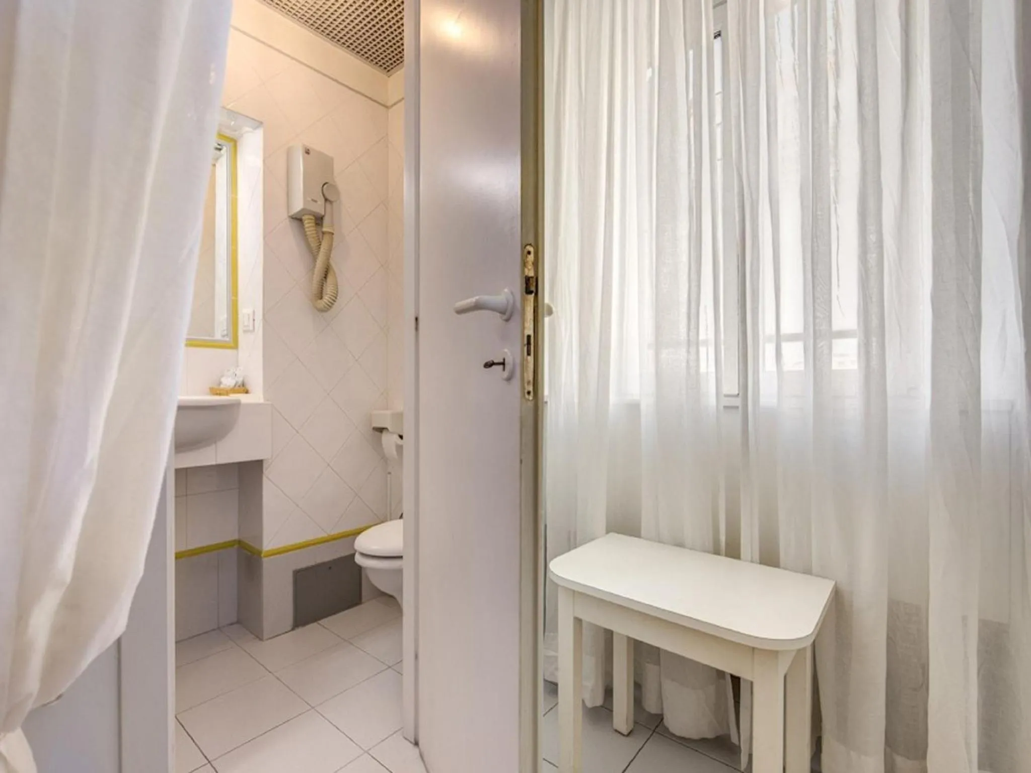 Bathroom in Hotel Labelle