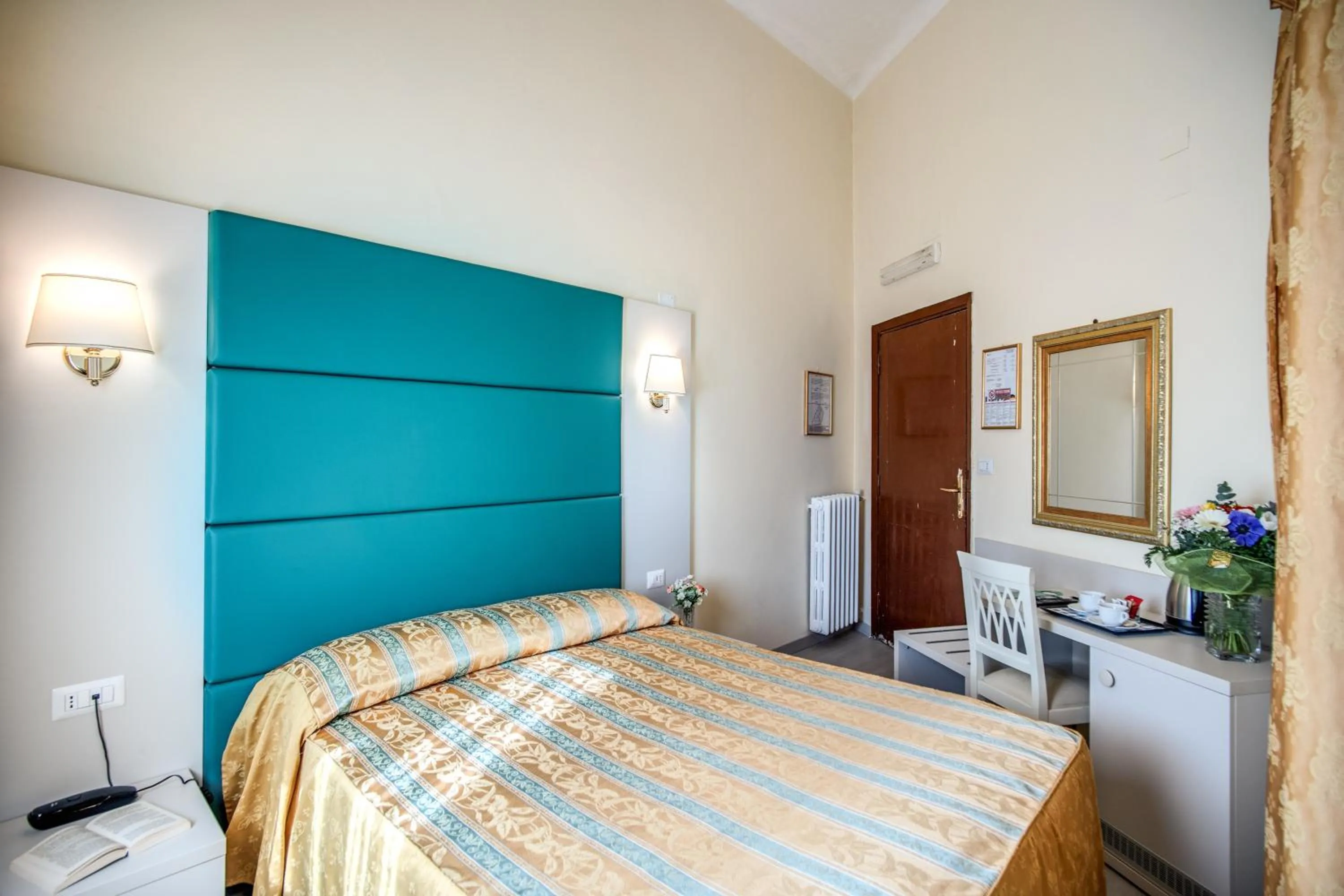 Bed in Hotel Labelle