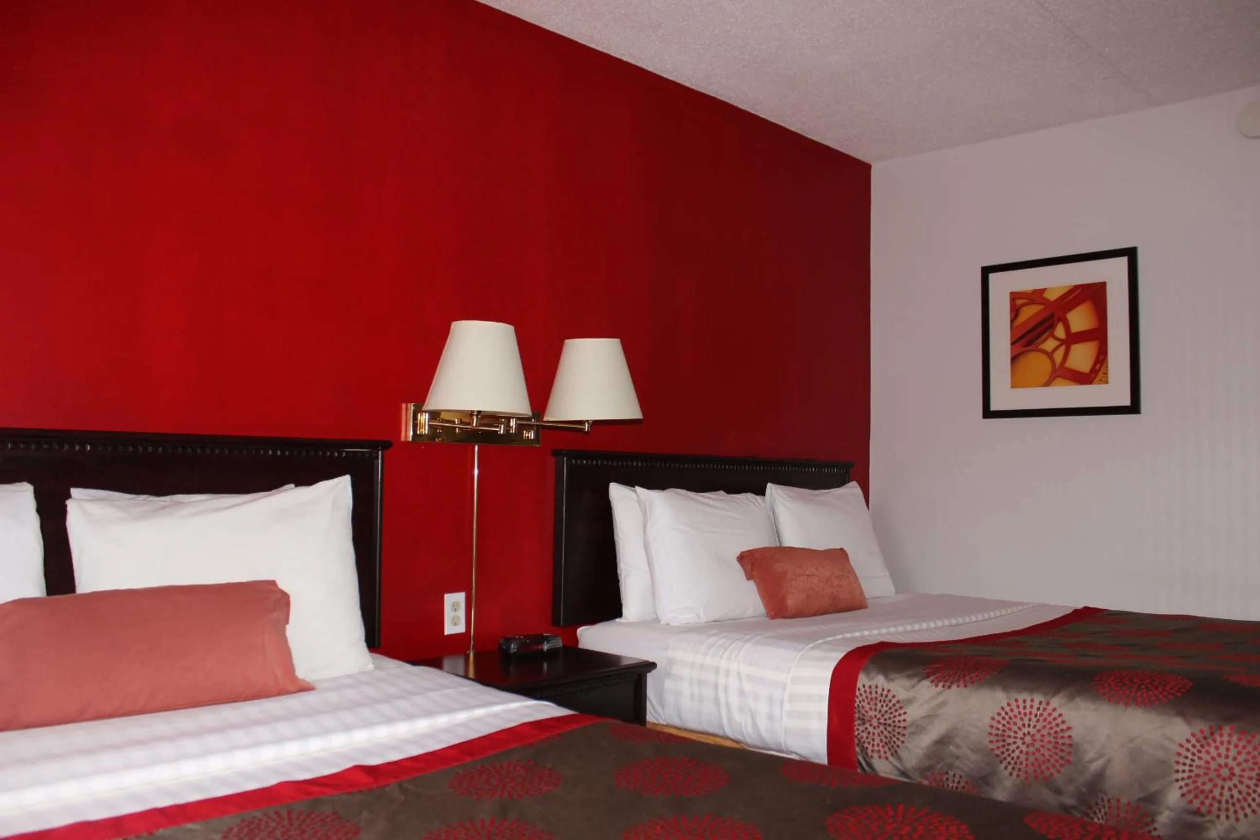Bedroom in Ramada Limited Calgary