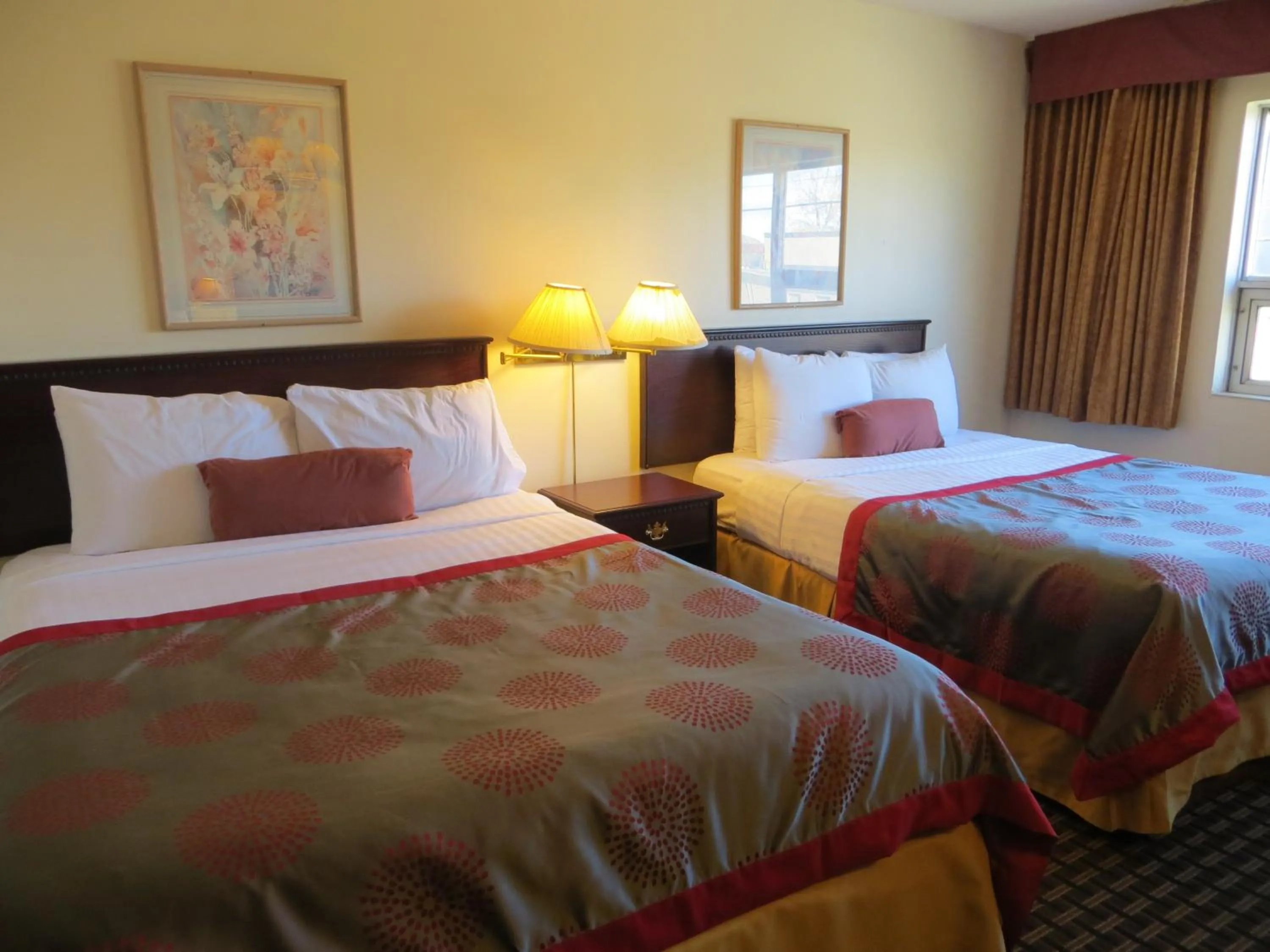 Bedroom in Ramada Limited Calgary