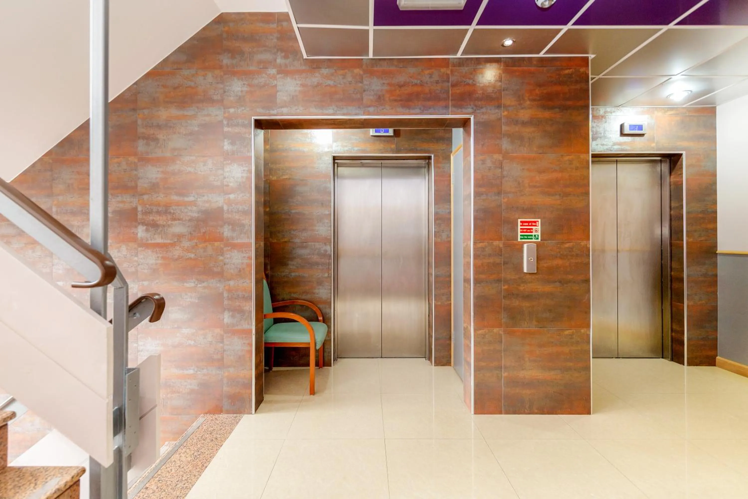 Lobby or reception in Eurotraveller Hotel - Premier - Harrow