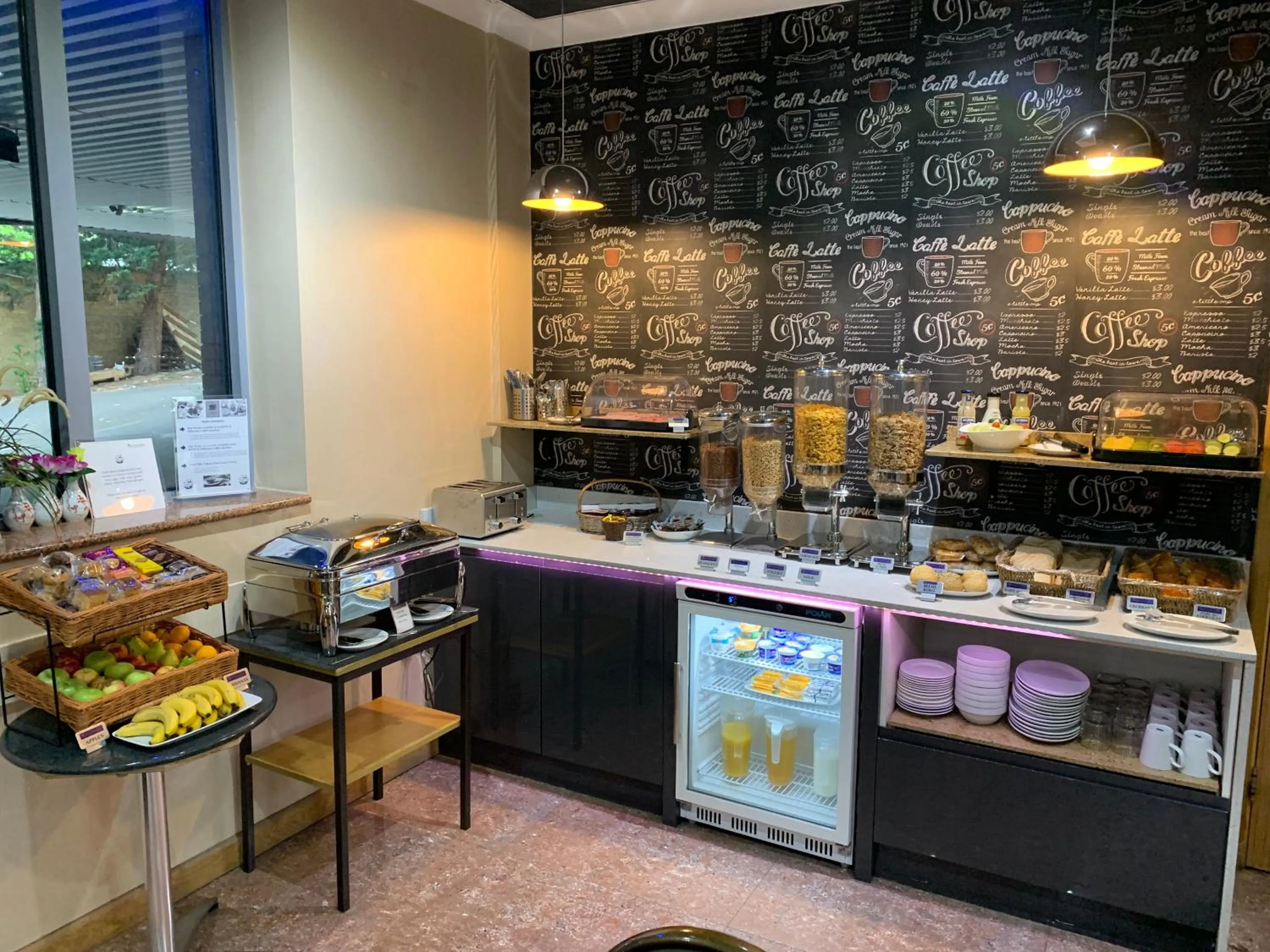 Breakfast in Eurotraveller Hotel - Premier - Harrow