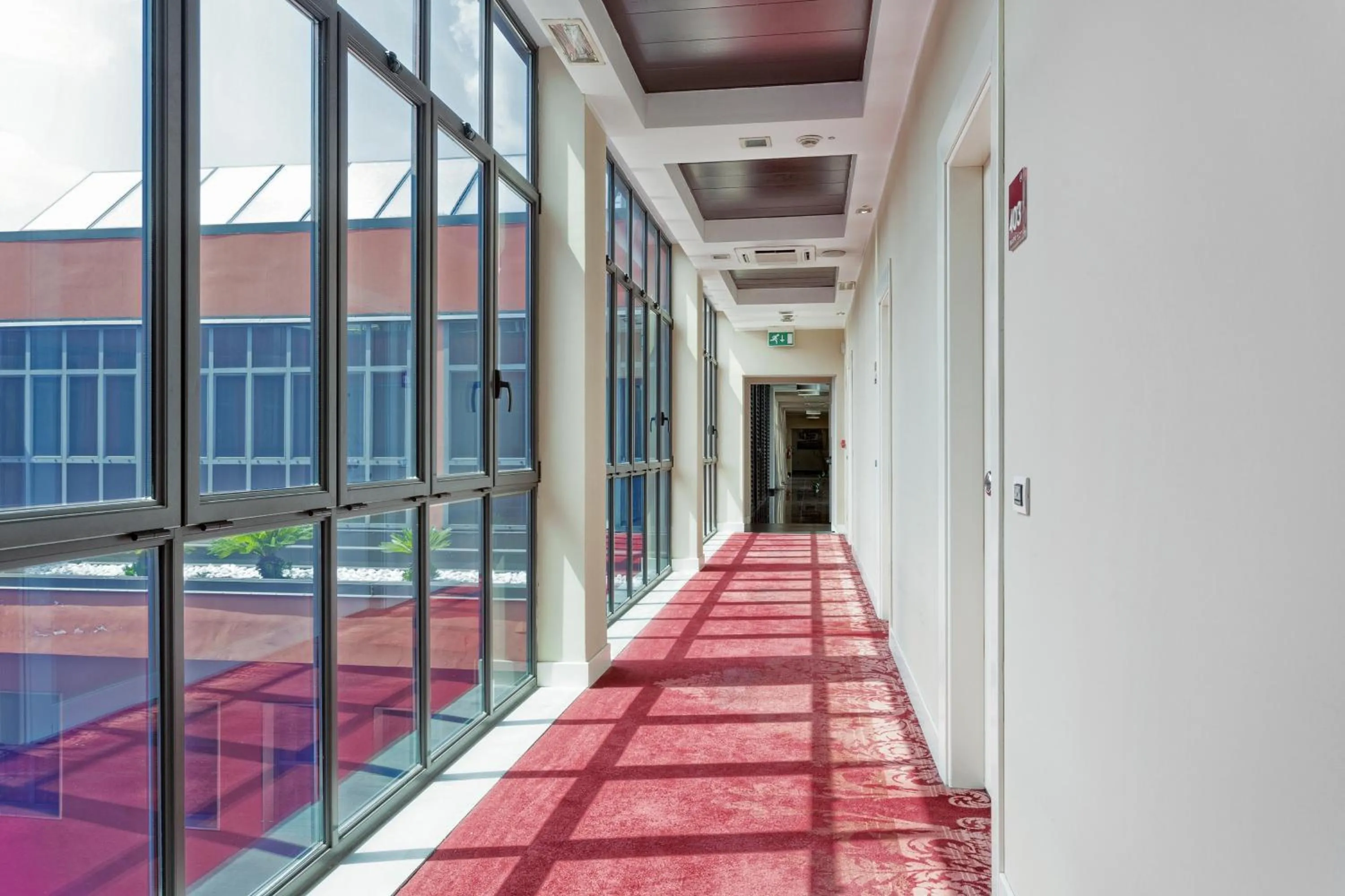 Area and facilities in Italiana Hotels Milan Rho Fair