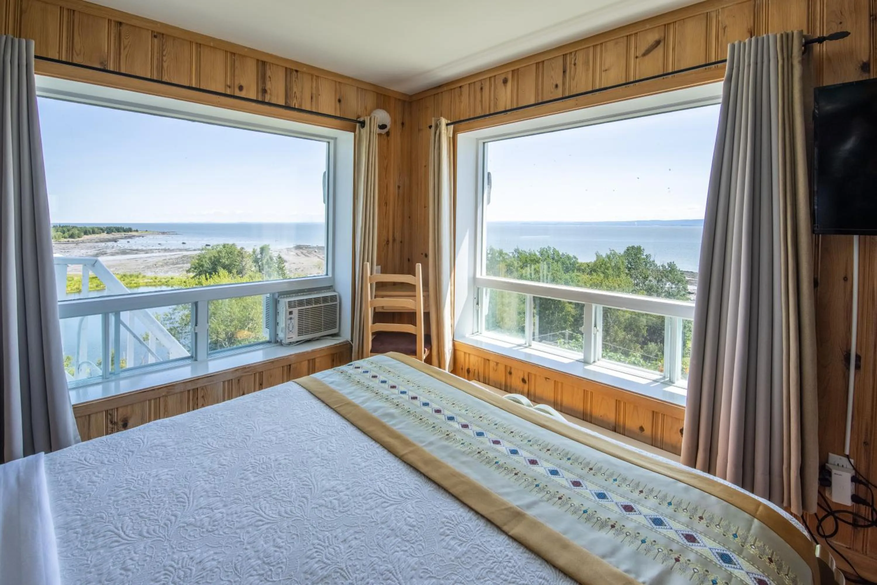 Hotel La Roche Pleureuse