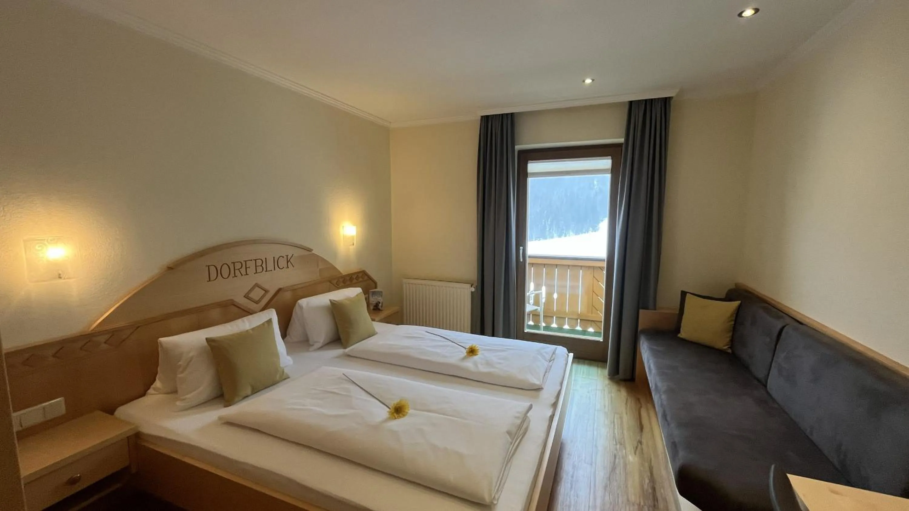 Bed in Haus Dorfblick