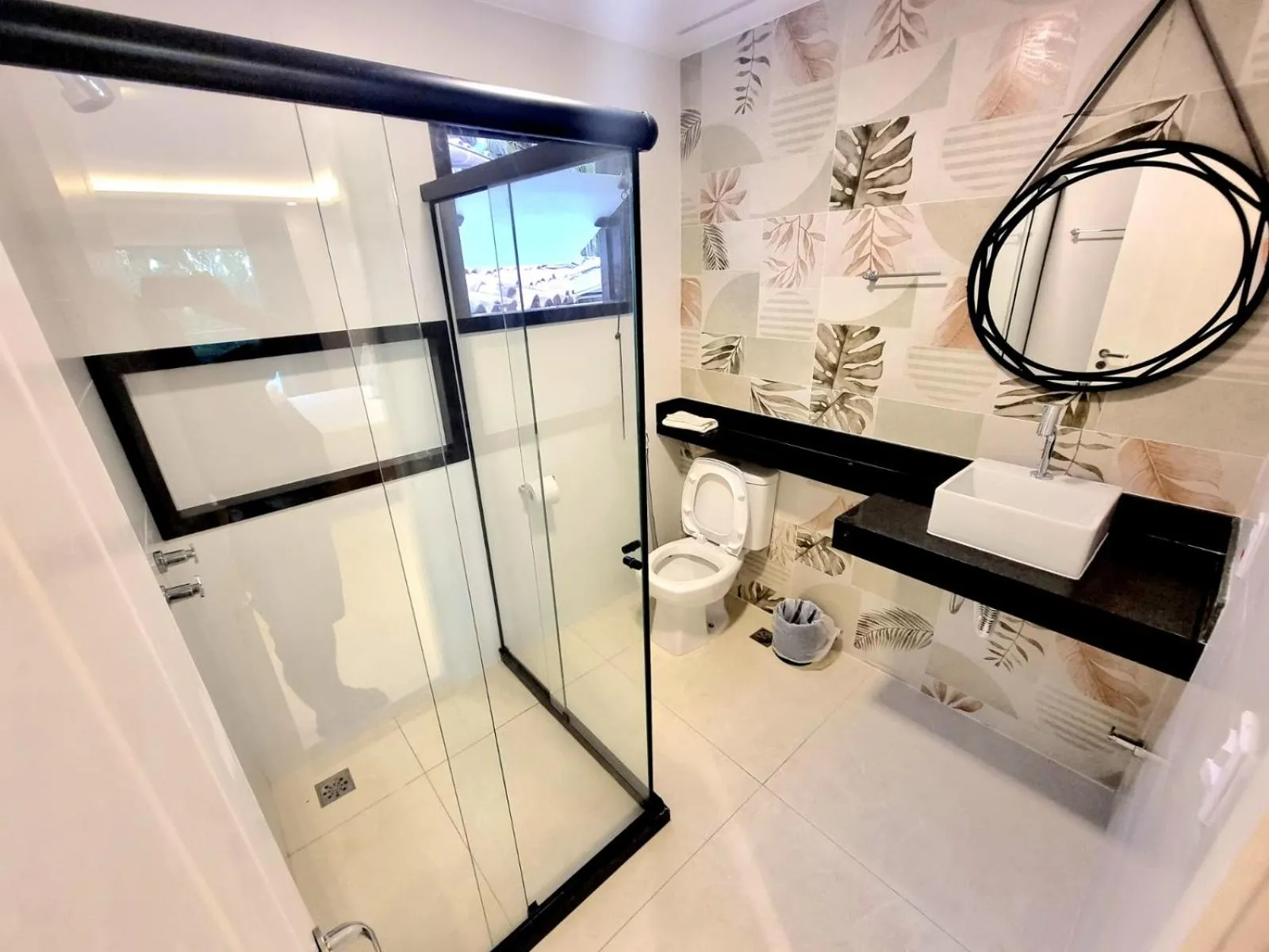 Shower in Hotel Pousada Casacolina