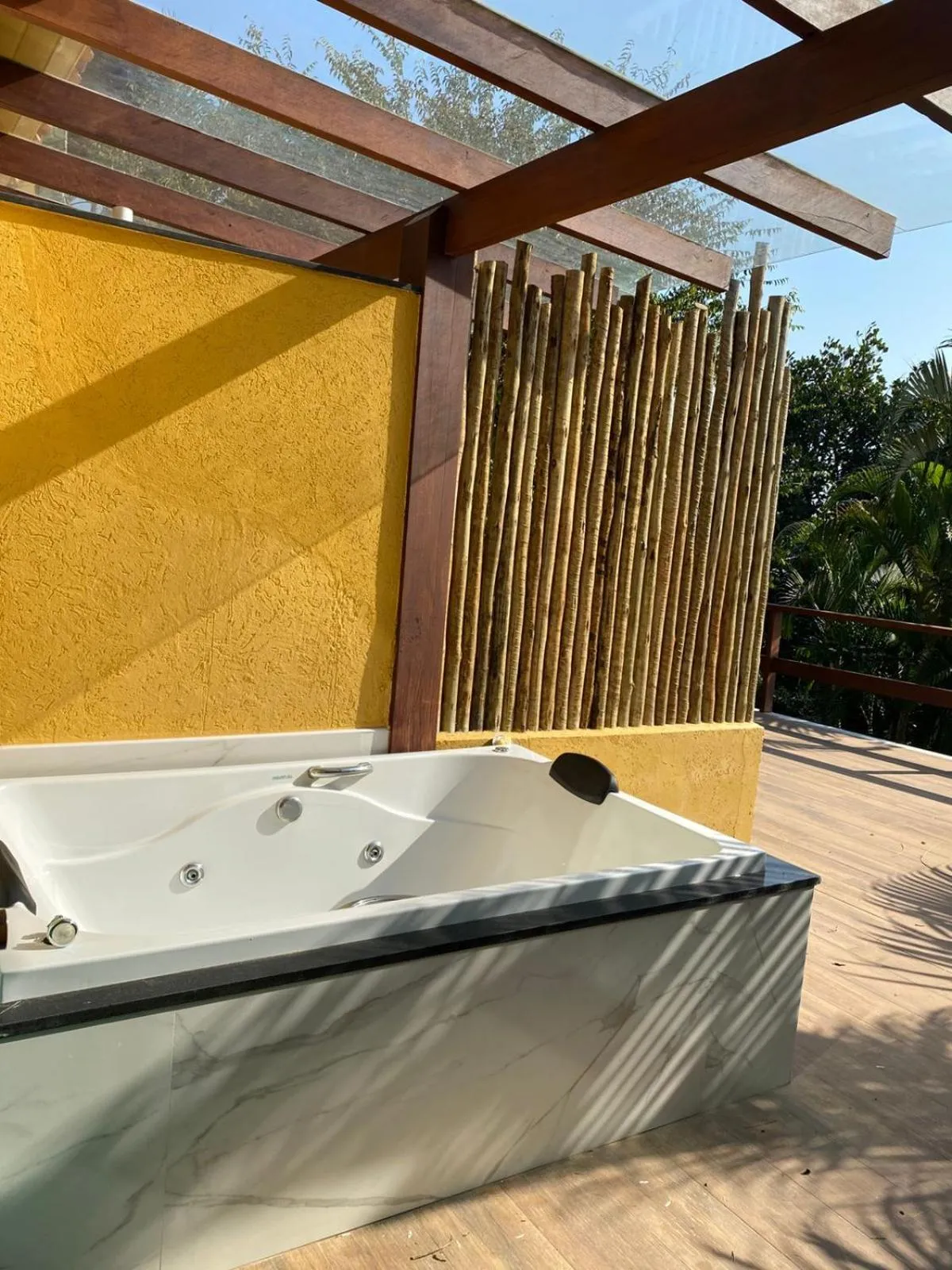 Hot Tub in Hotel Pousada Casacolina