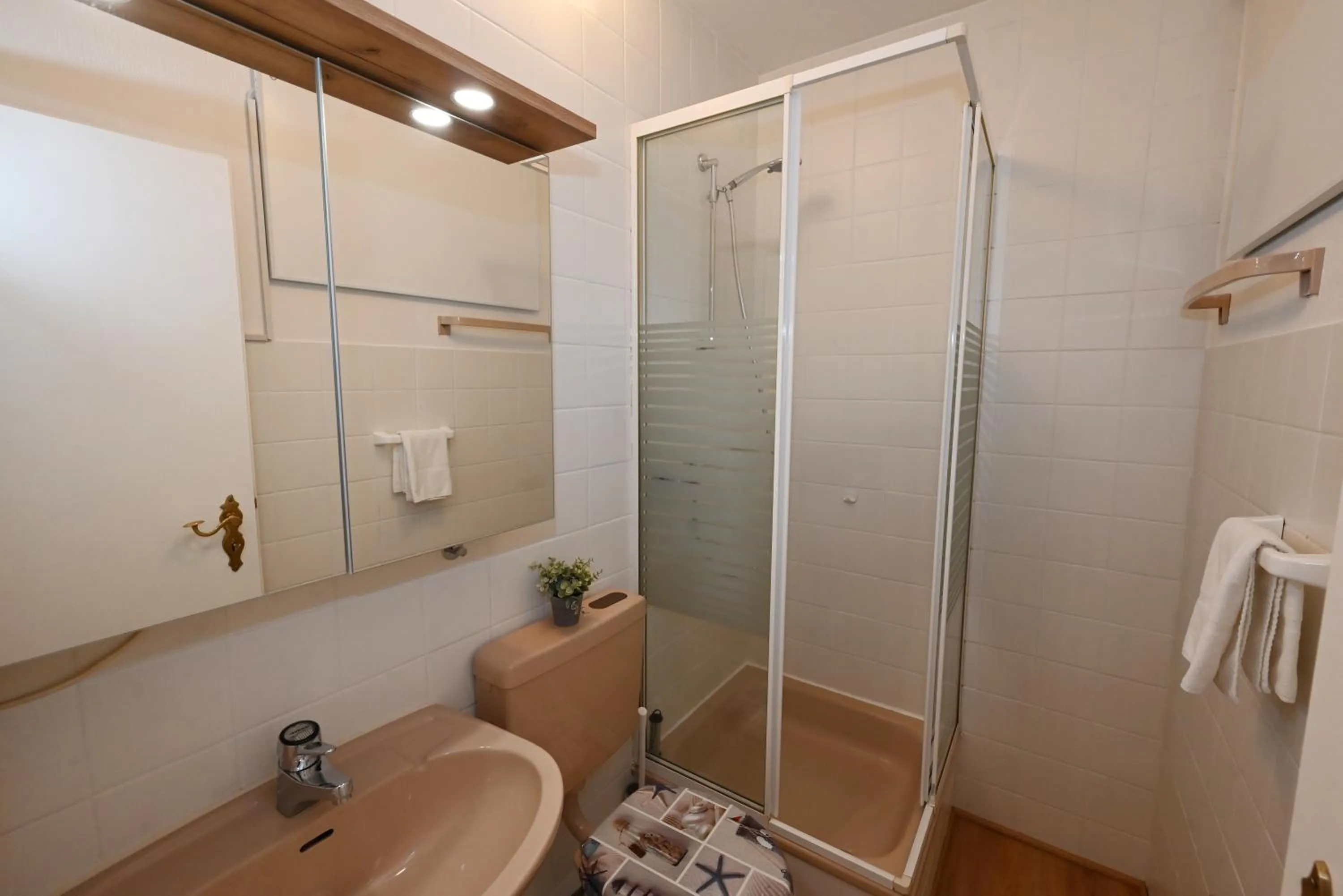 Bathroom in Strandhotel Salty