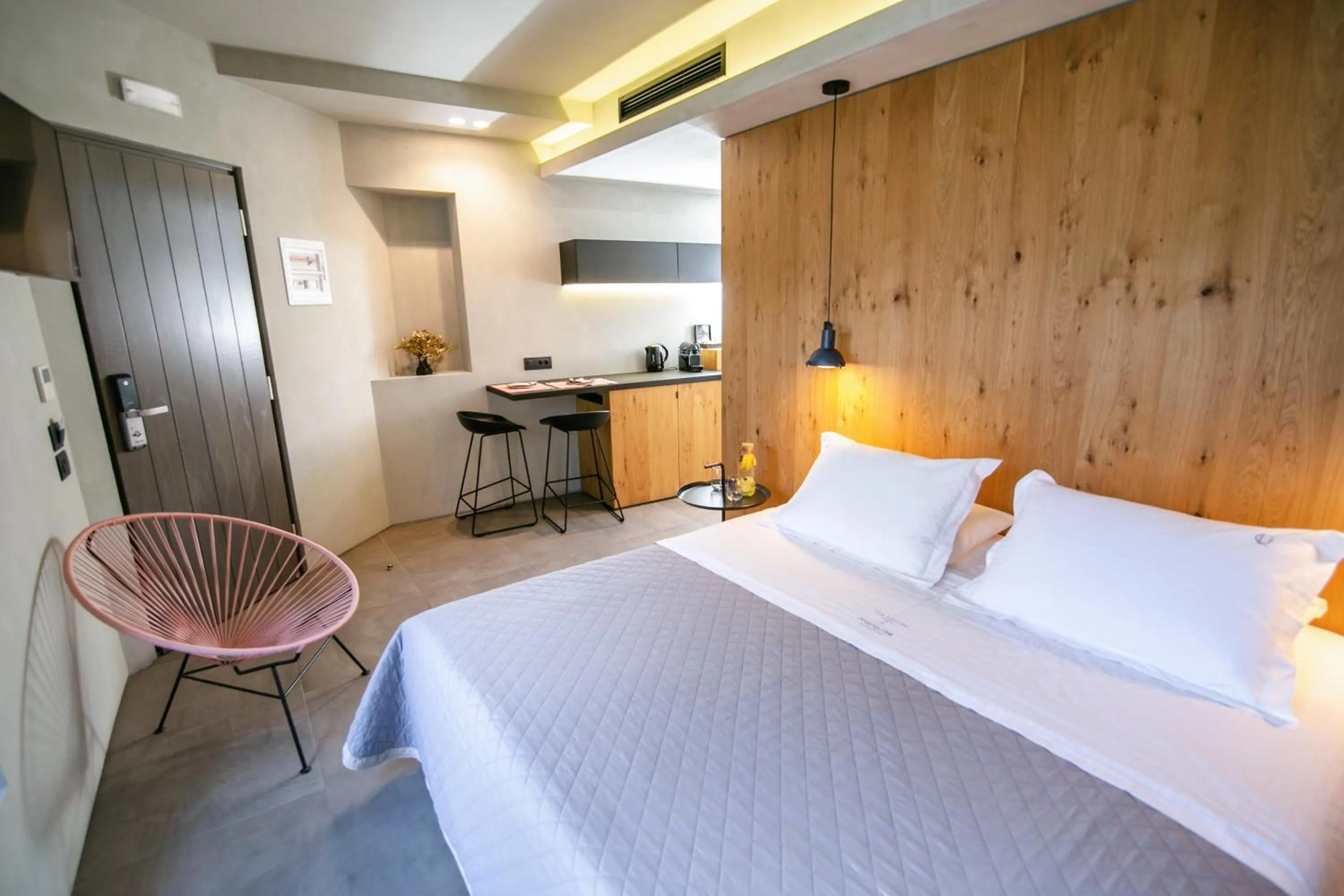 TV and multimedia, Bed in Marquise Suites - Adults Only
