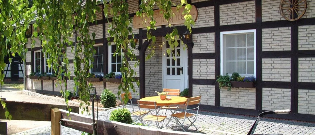 Facade/entrance in Hotel Restaurant Huxmühle