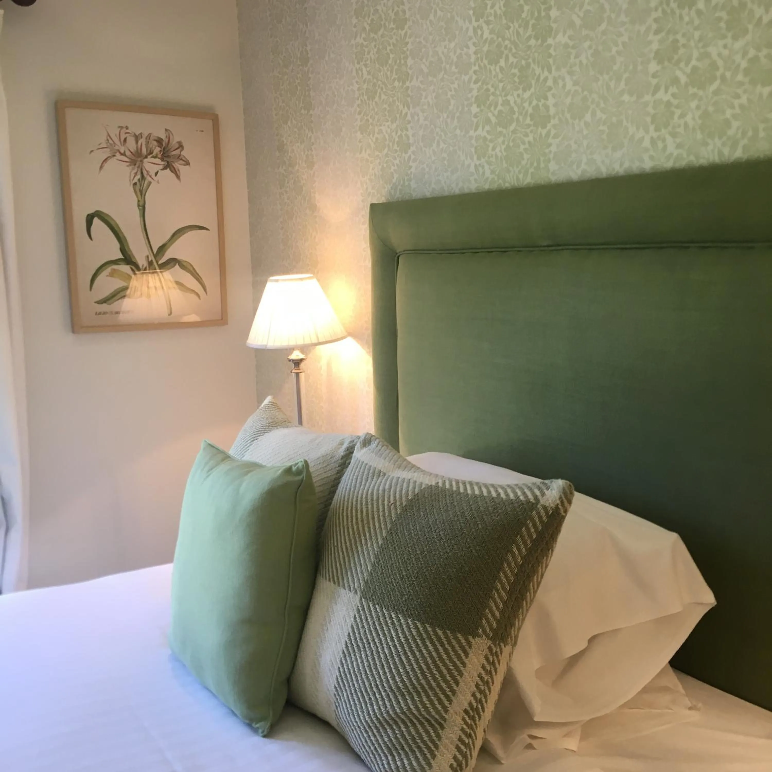 Bed in The George Great Oxendon