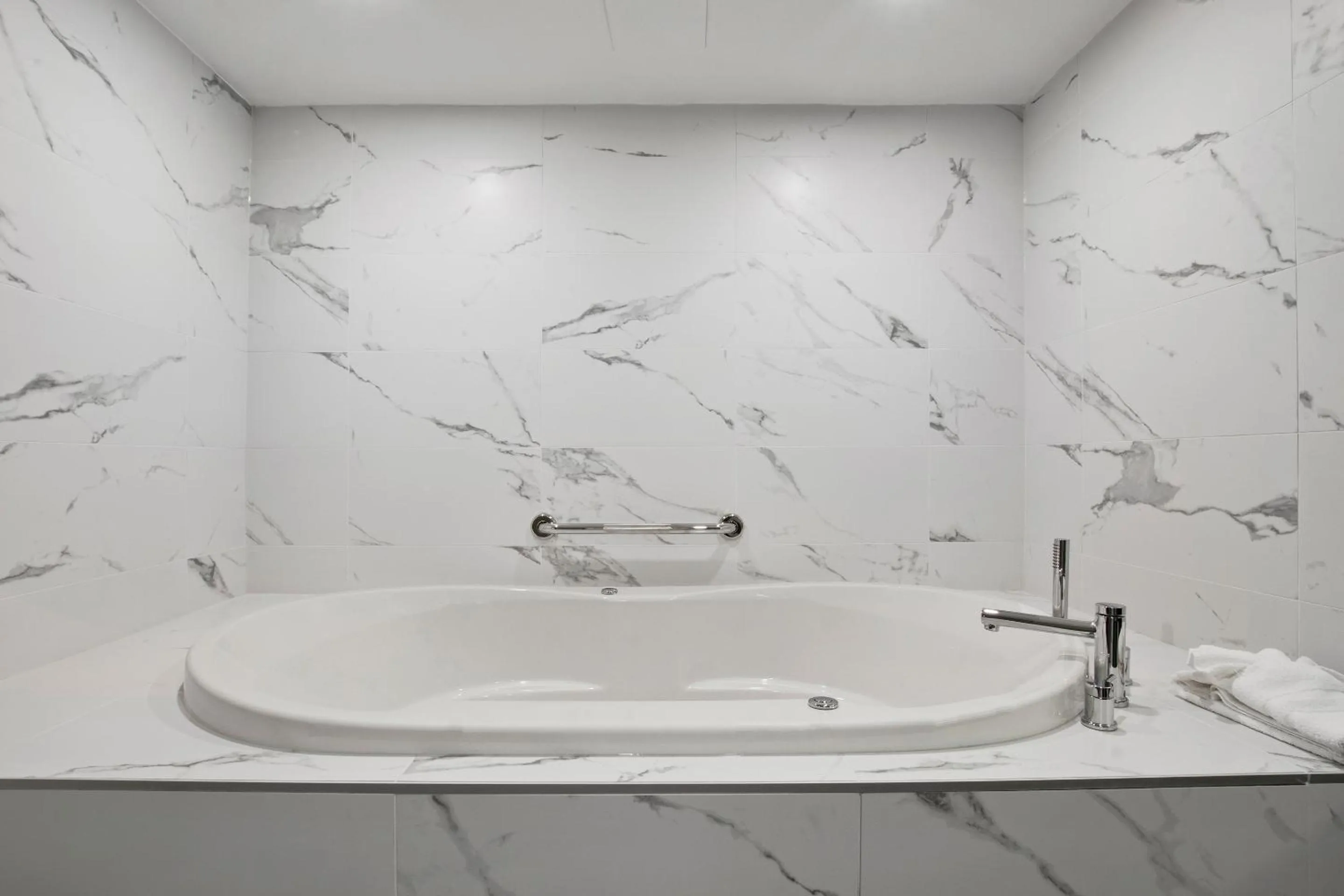 Photo of the whole room in Best Western Premier Calgary Plaza Hotel & Conference Centre