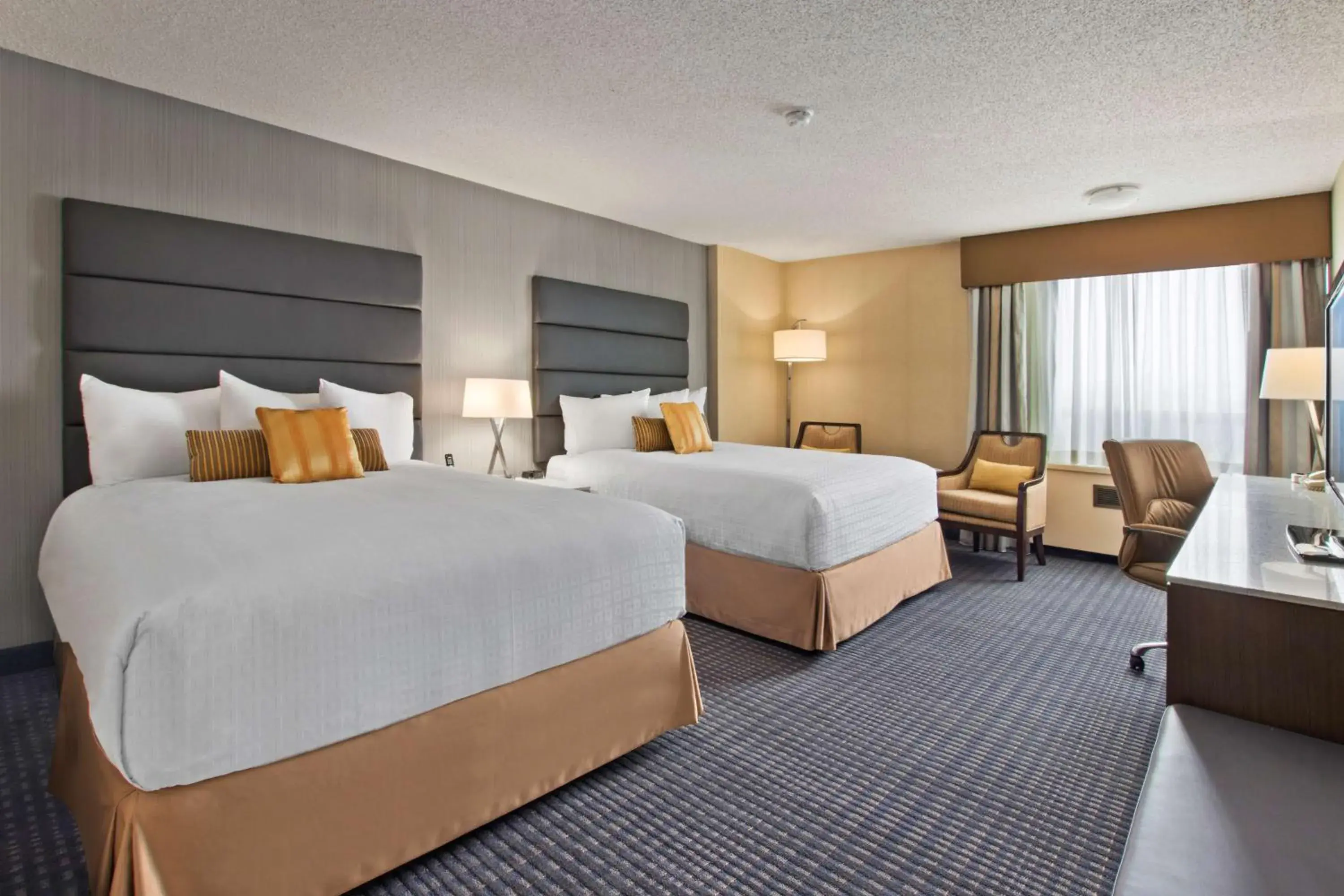 Executive Queen Room with Two Queen Beds in Best Western Premier Calgary Plaza Hotel & Conference Centre Executive Queen Room with Two Queen Beds in Best Western Premier Calgary Plaza Hotel & Conference Centre