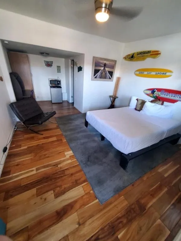 Bed in Desert Hills Motel