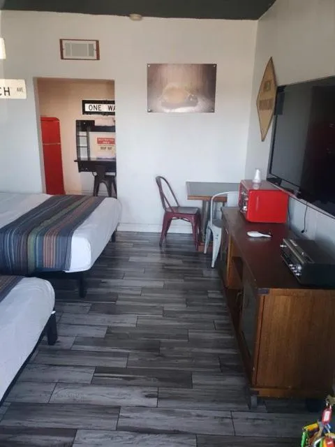 Bed in Desert Hills Motel