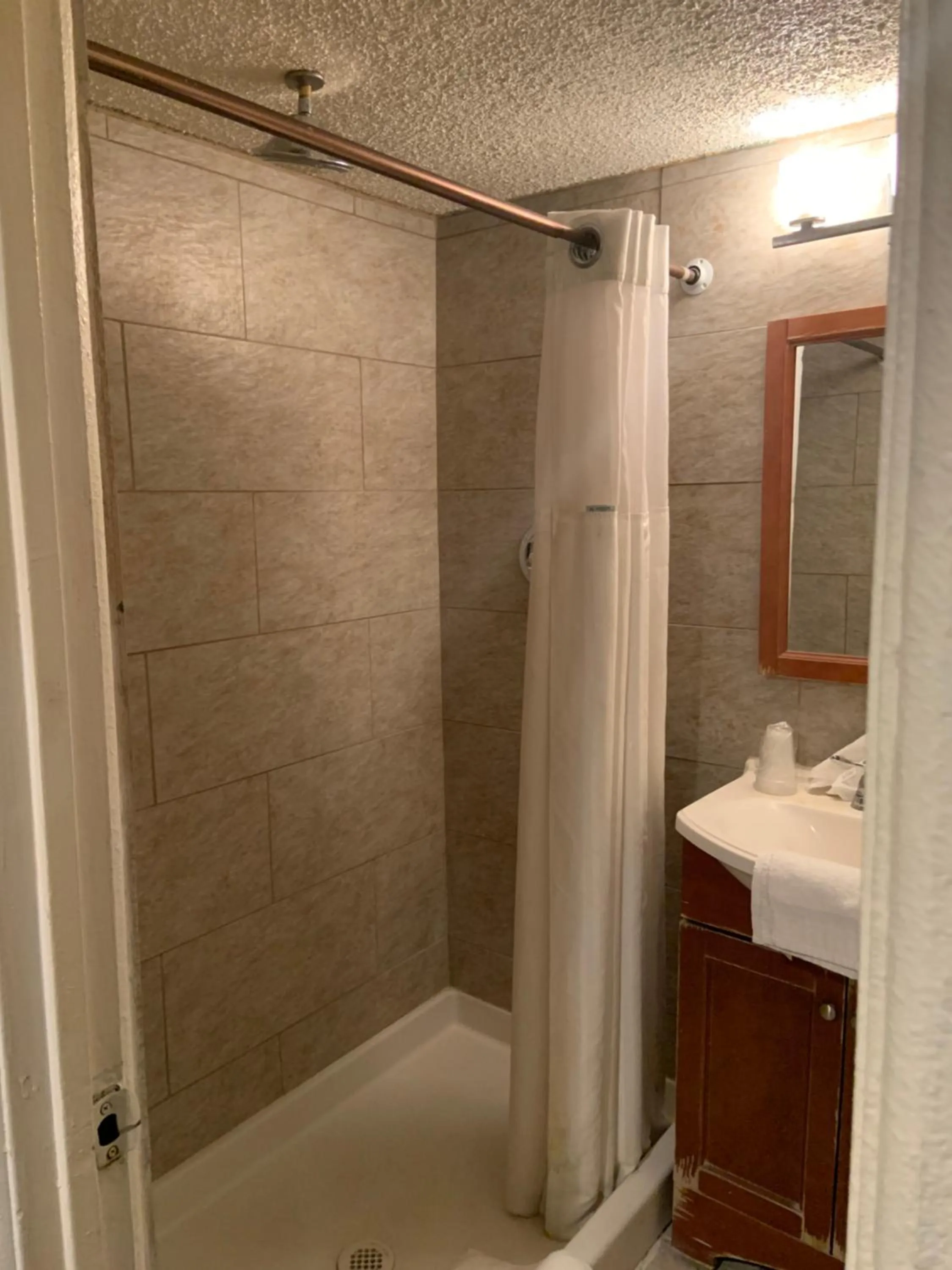 Shower in Desert Hills Motel