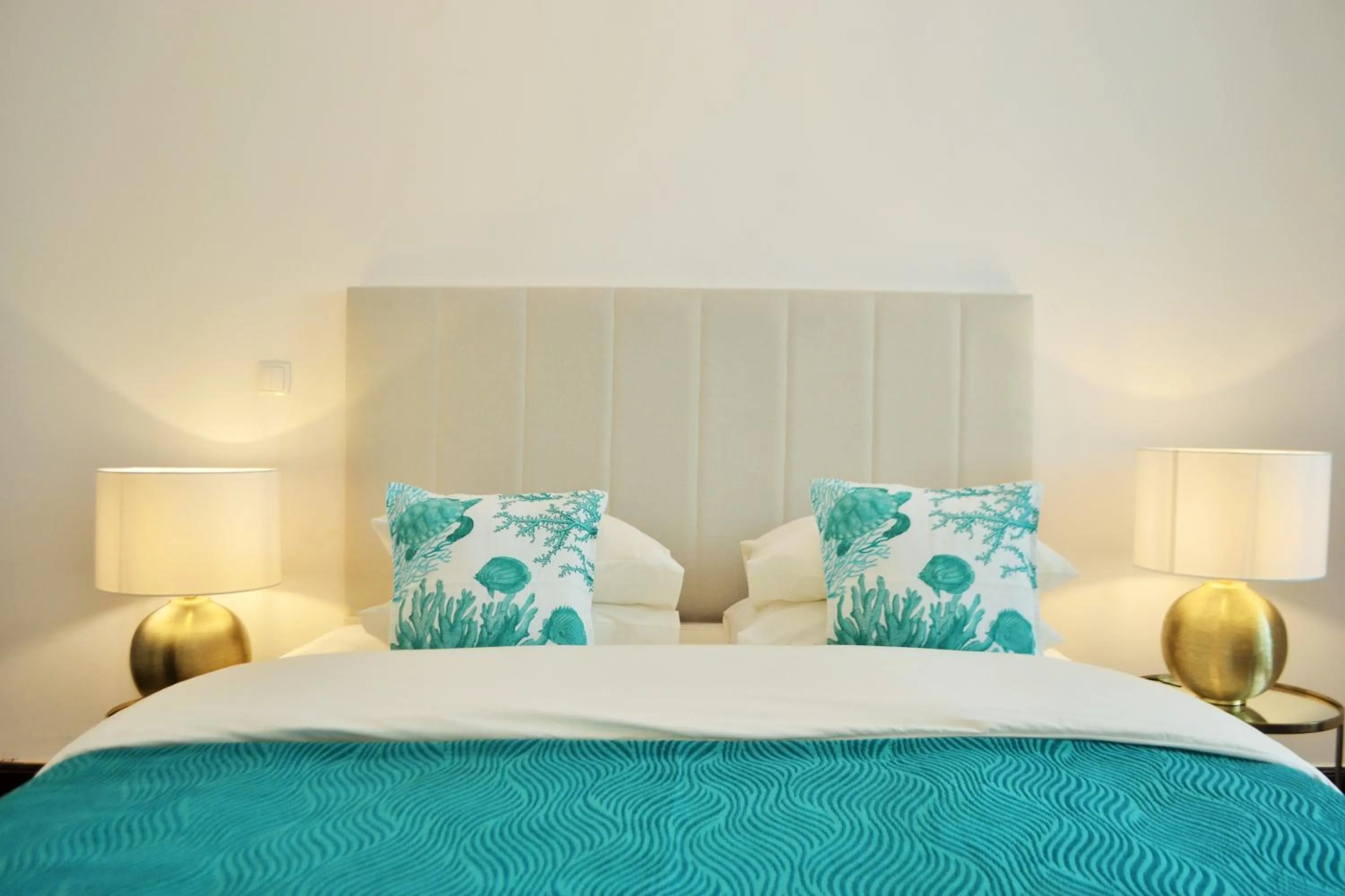 Bedroom, Bed in Feeling Eduardo VII