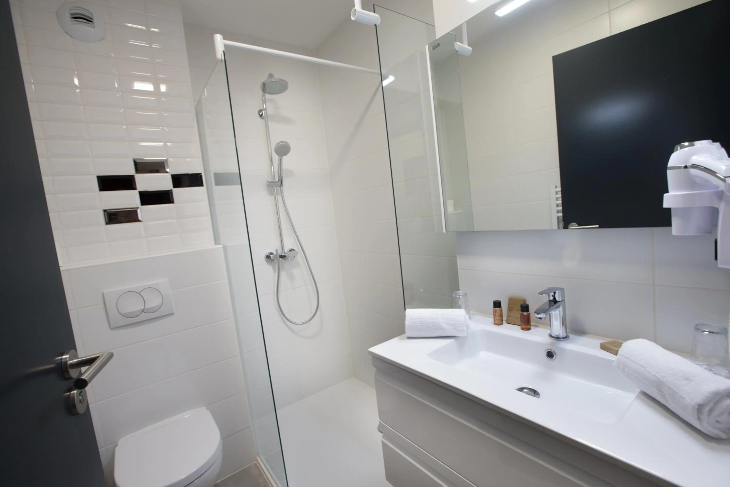 Bathroom in Hôtel La Fabrique