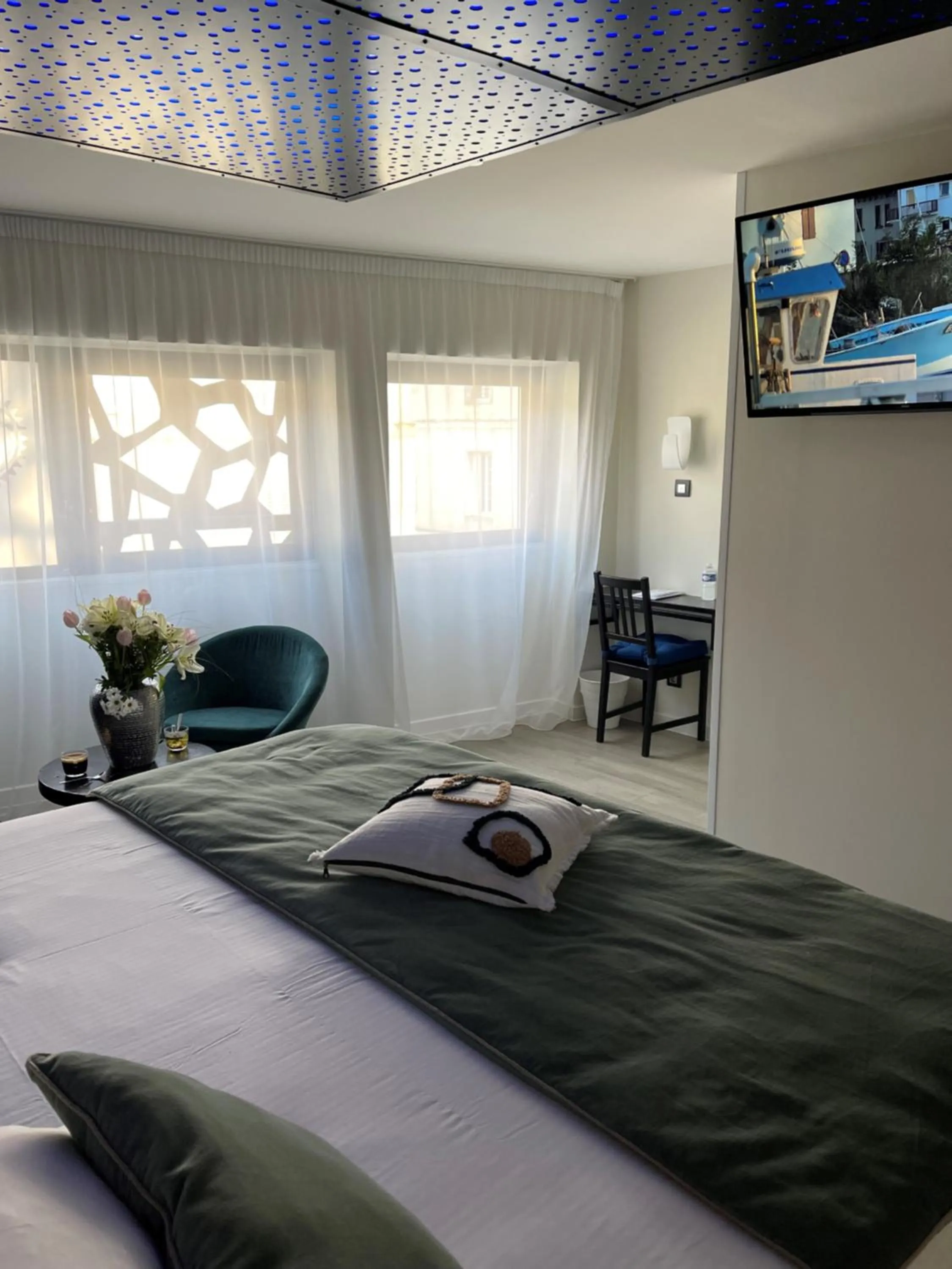 Bed in Hôtel La Fabrique