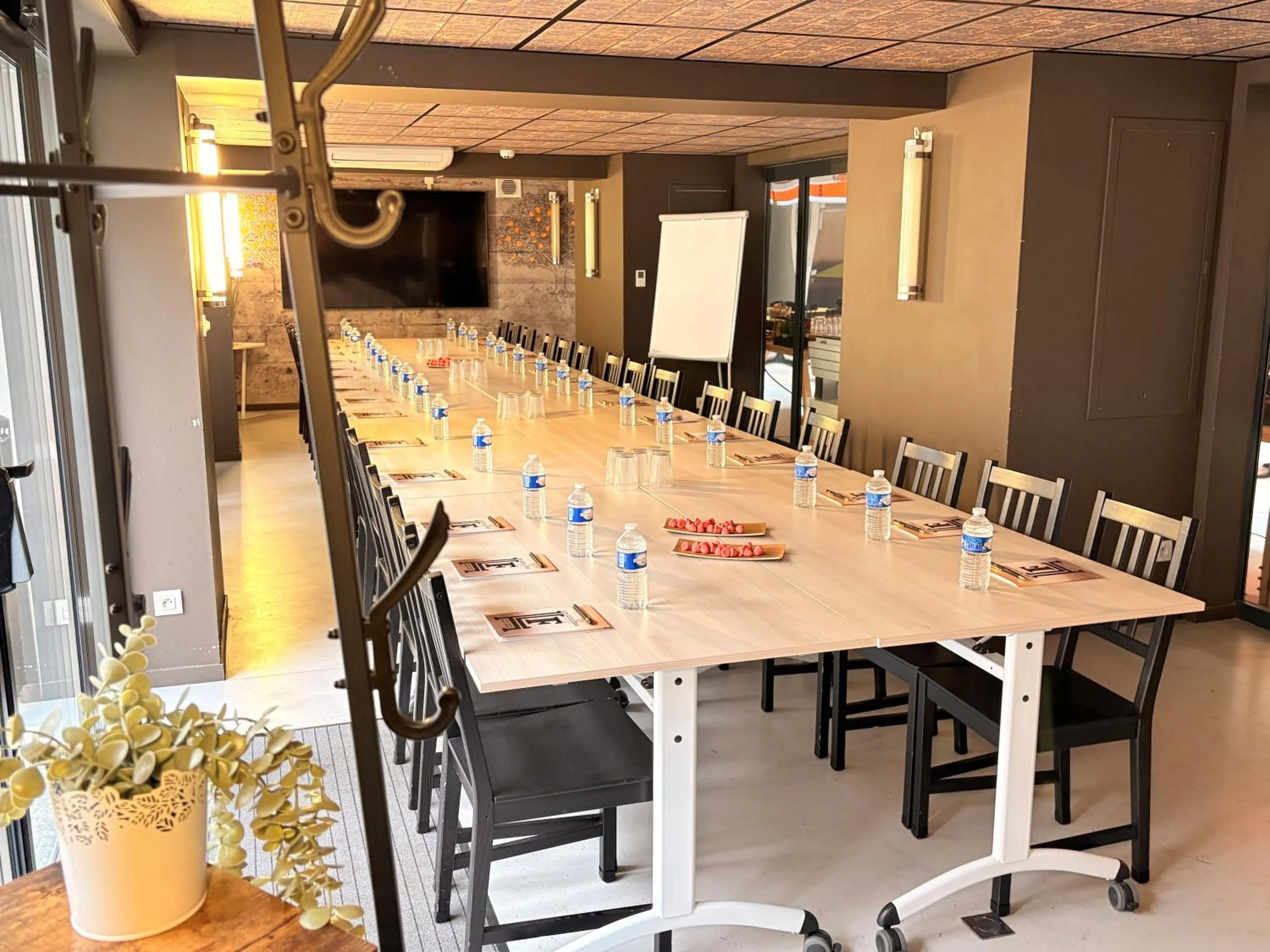 Meeting/conference room in Hôtel La Fabrique