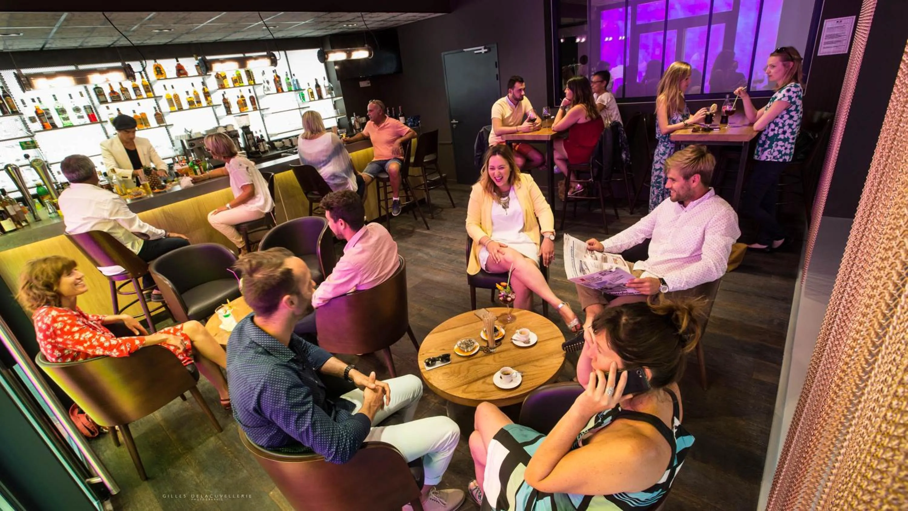 Lounge or bar in Hôtel La Fabrique