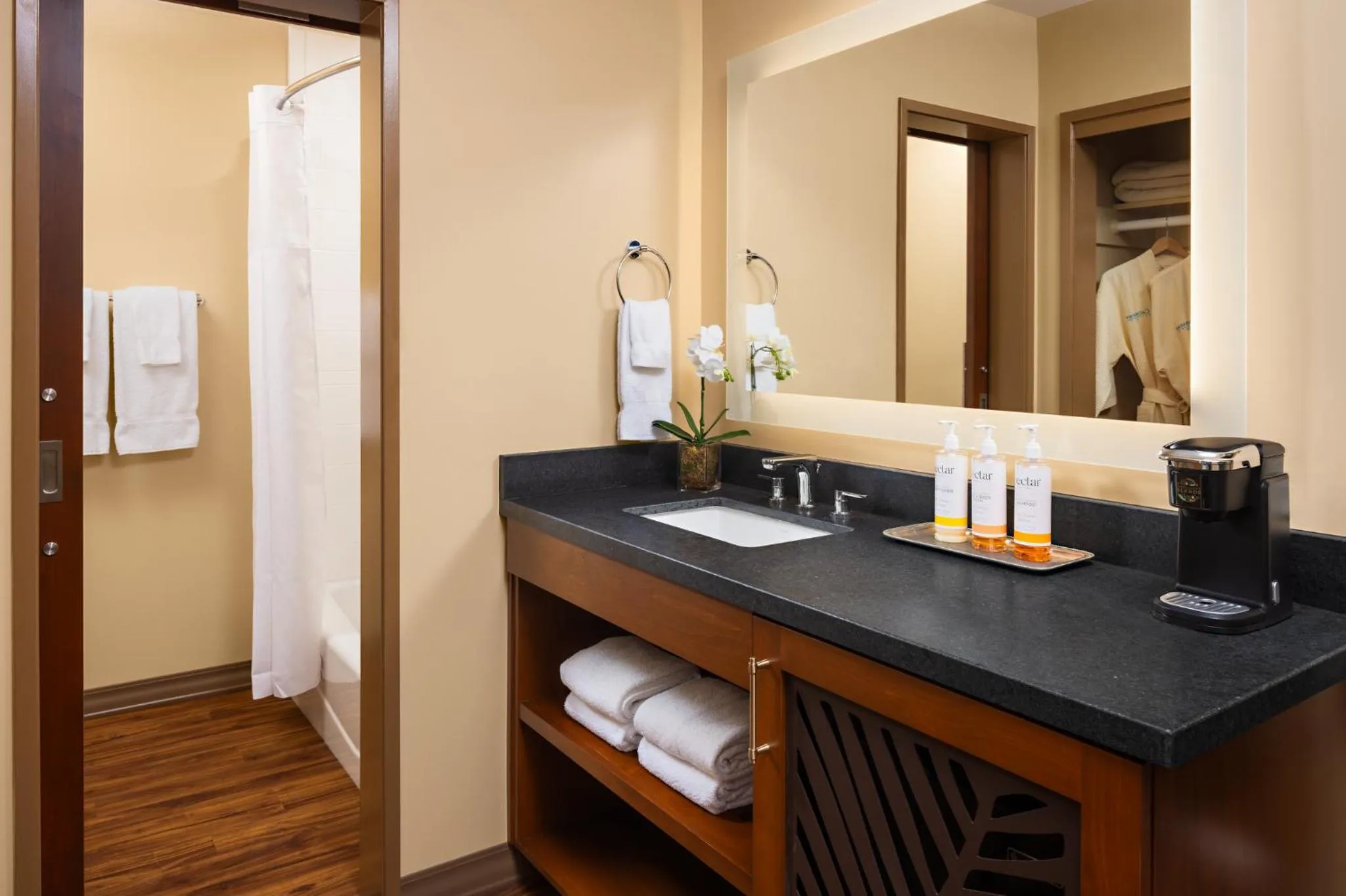 Bathroom in Catamaran Resort Hotel and Spa