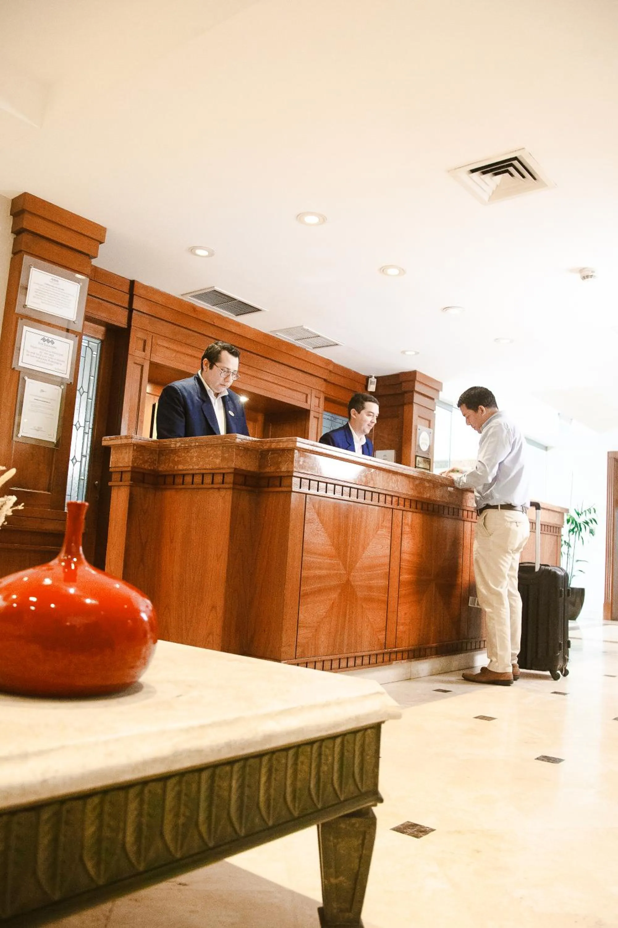Lobby or reception in Los Tallanes Hotel & Suites