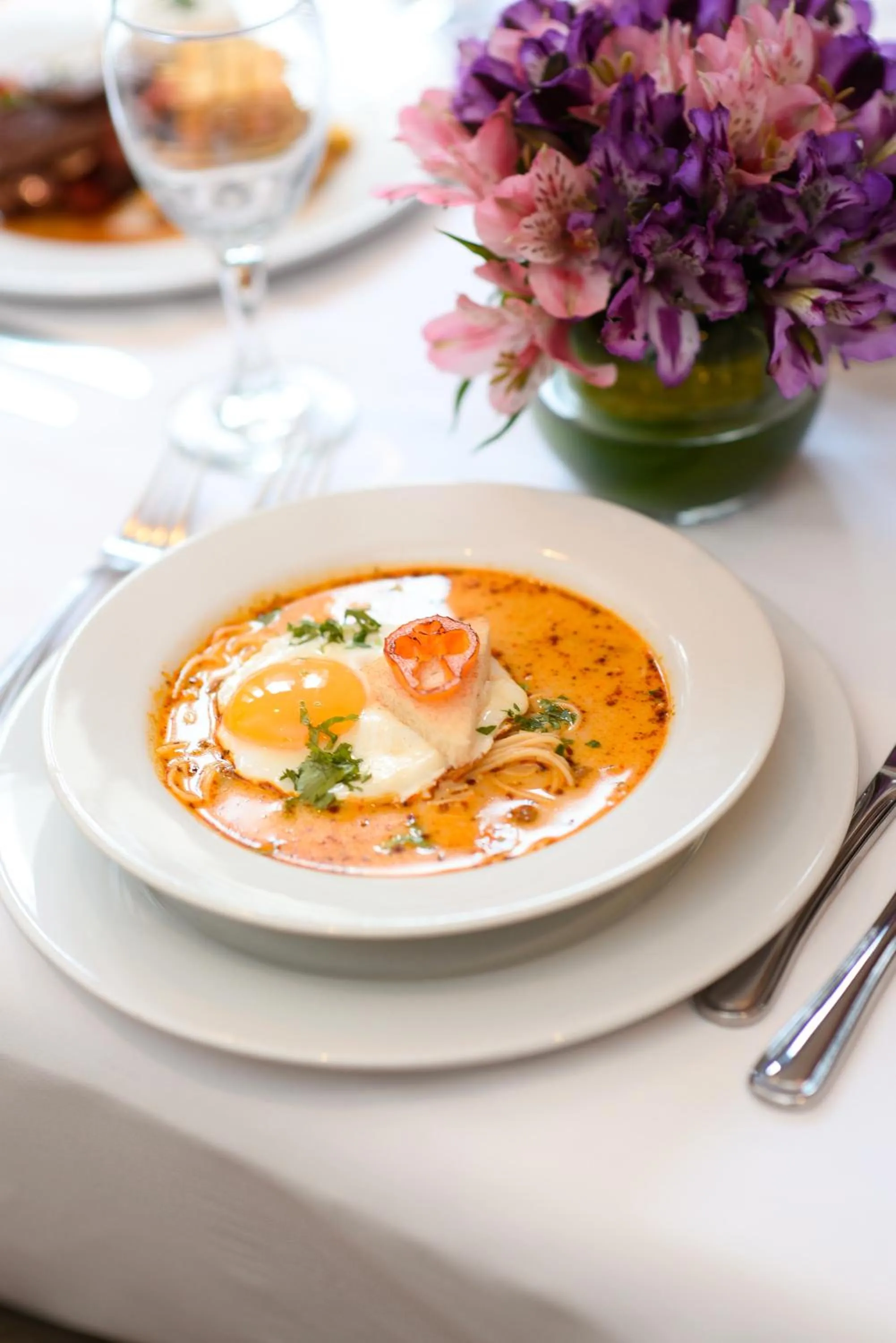 Restaurant/places to eat in Los Tallanes Hotel & Suites