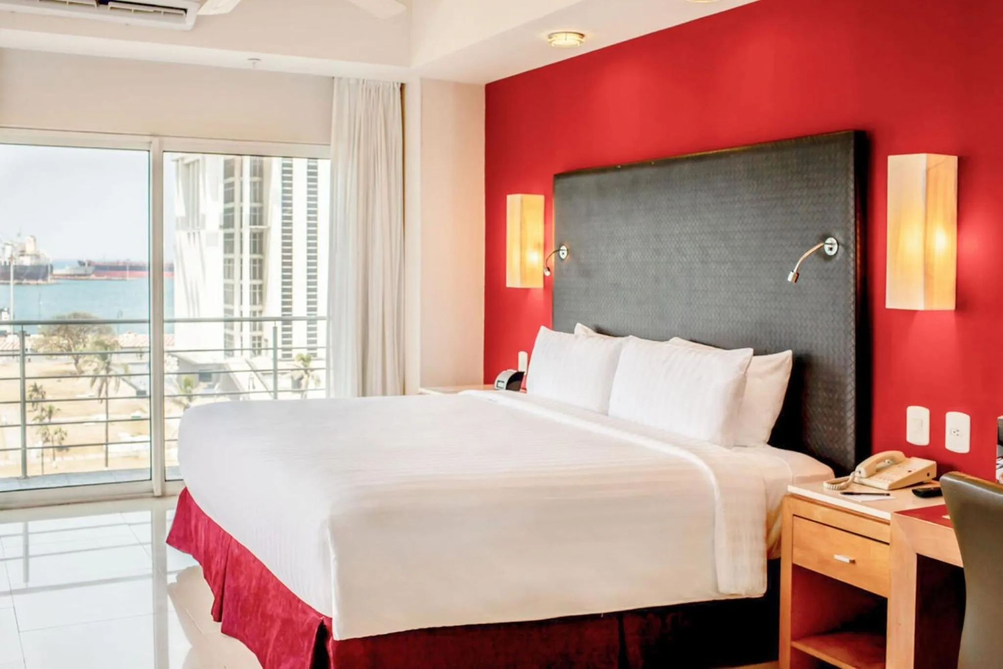 Bed in Emporio Veracruz