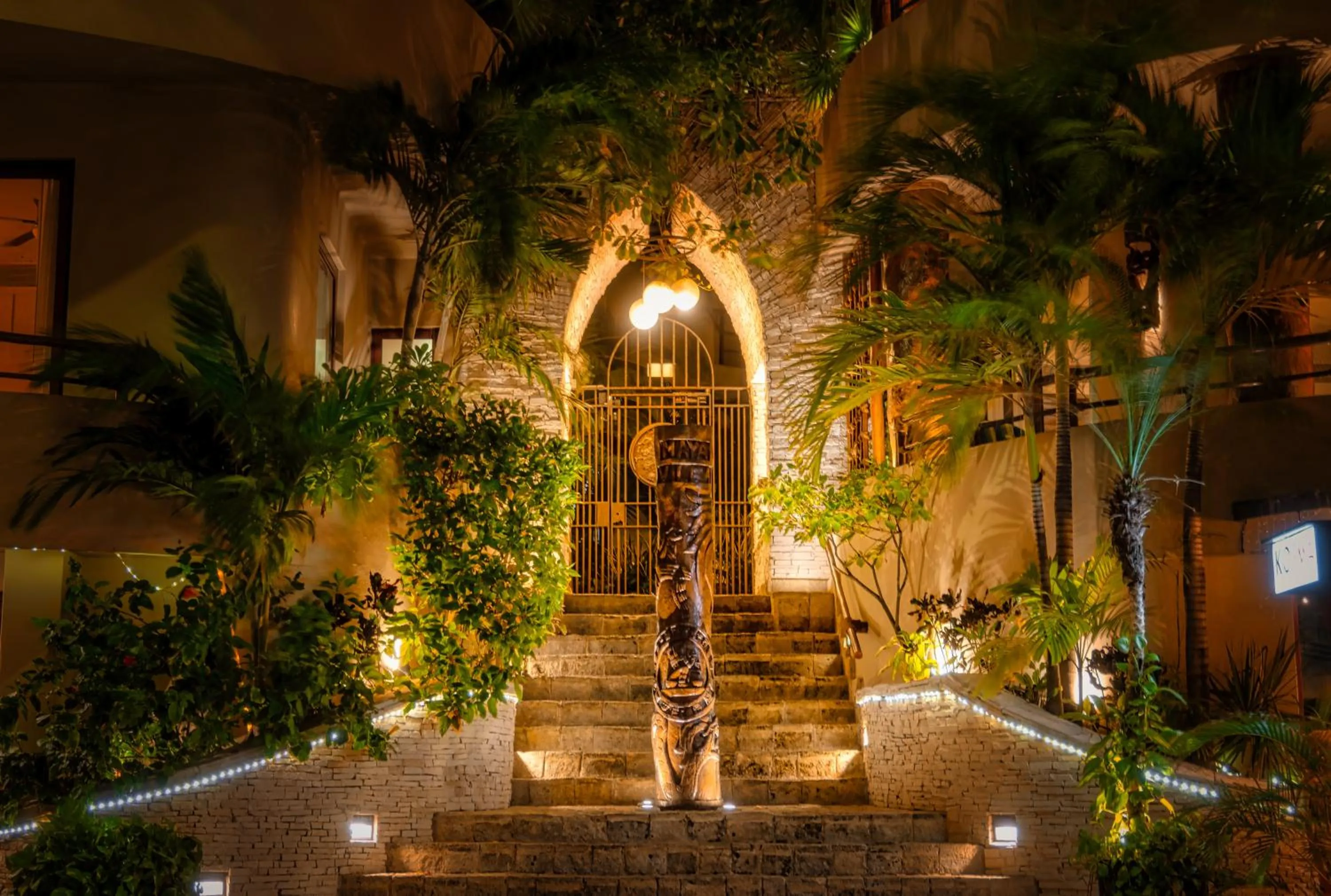 Facade/entrance in Maya Villa Condo Hotel and Beachclub