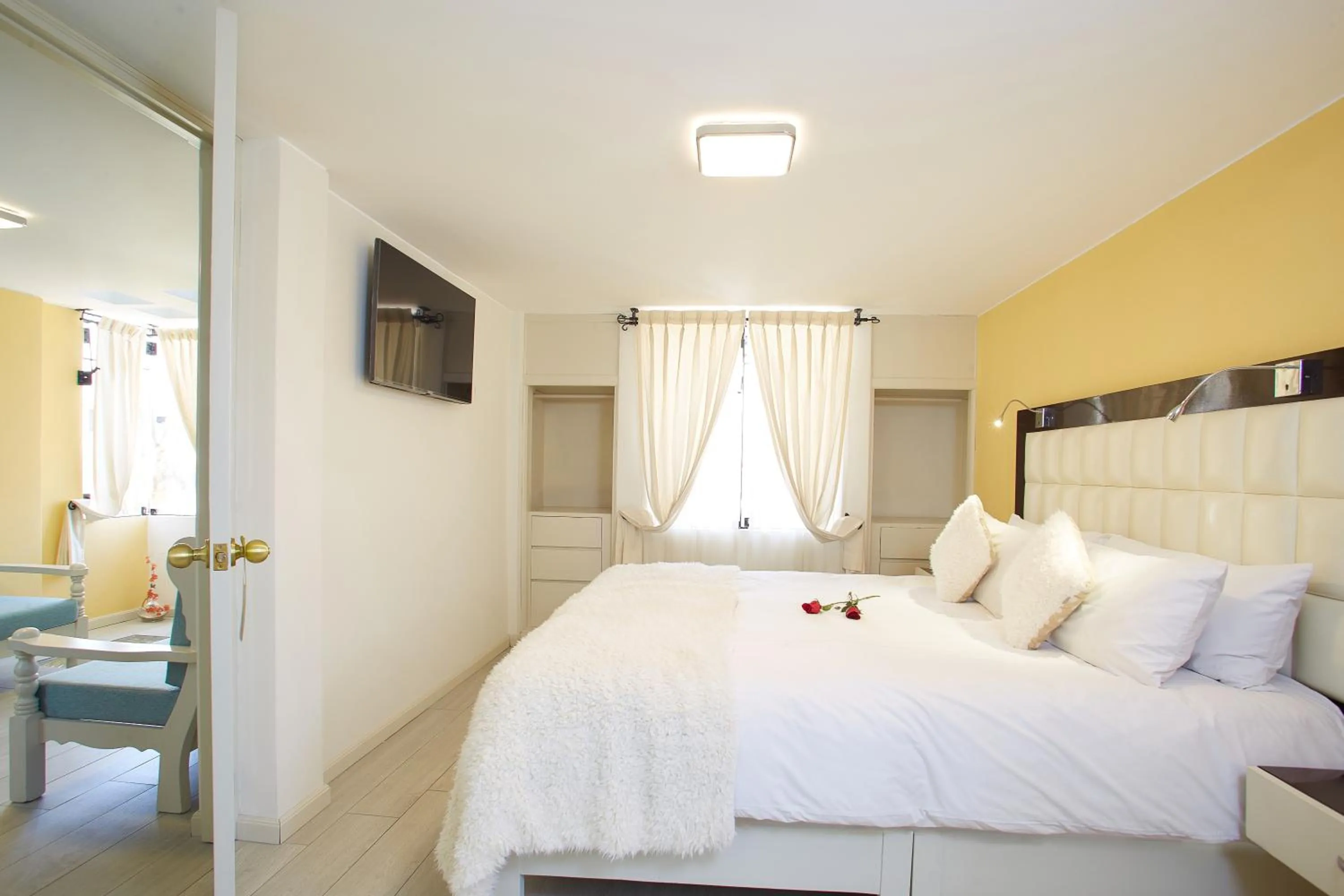 Bedroom, Bed in Natura Inn Hotel