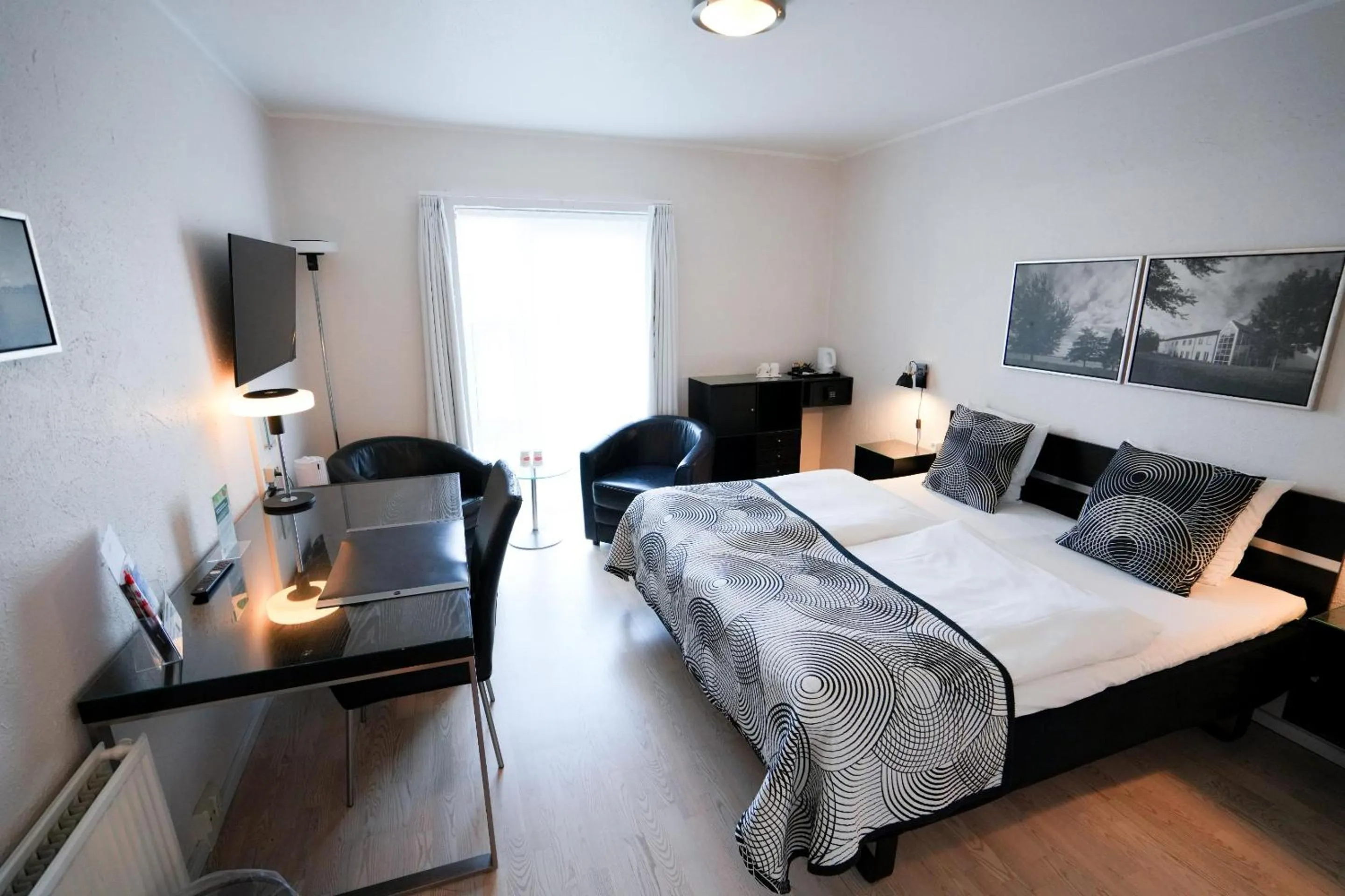 TV and multimedia, Bed in Golf Hotel Viborg