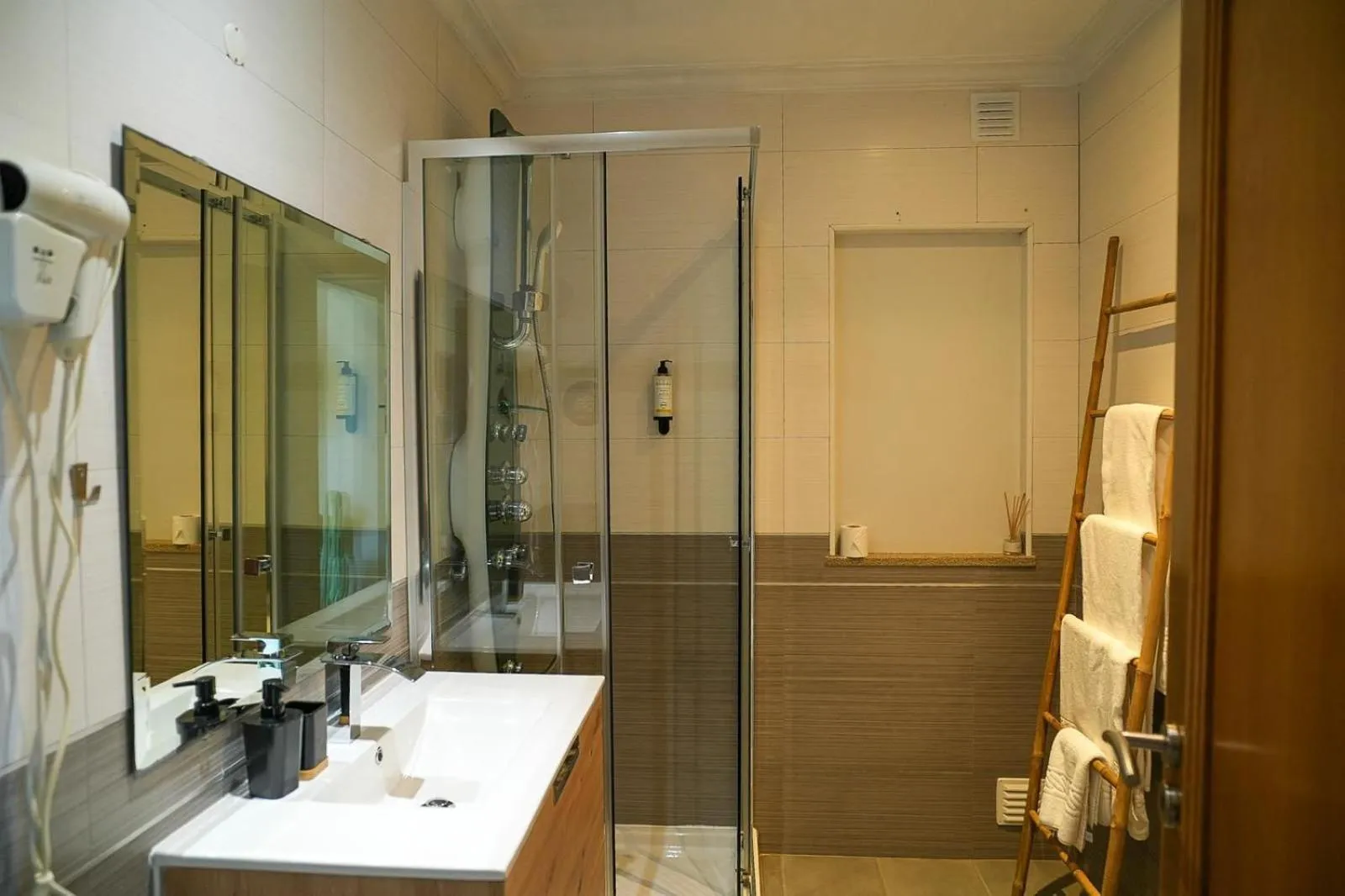 Arrifana Destination Suites