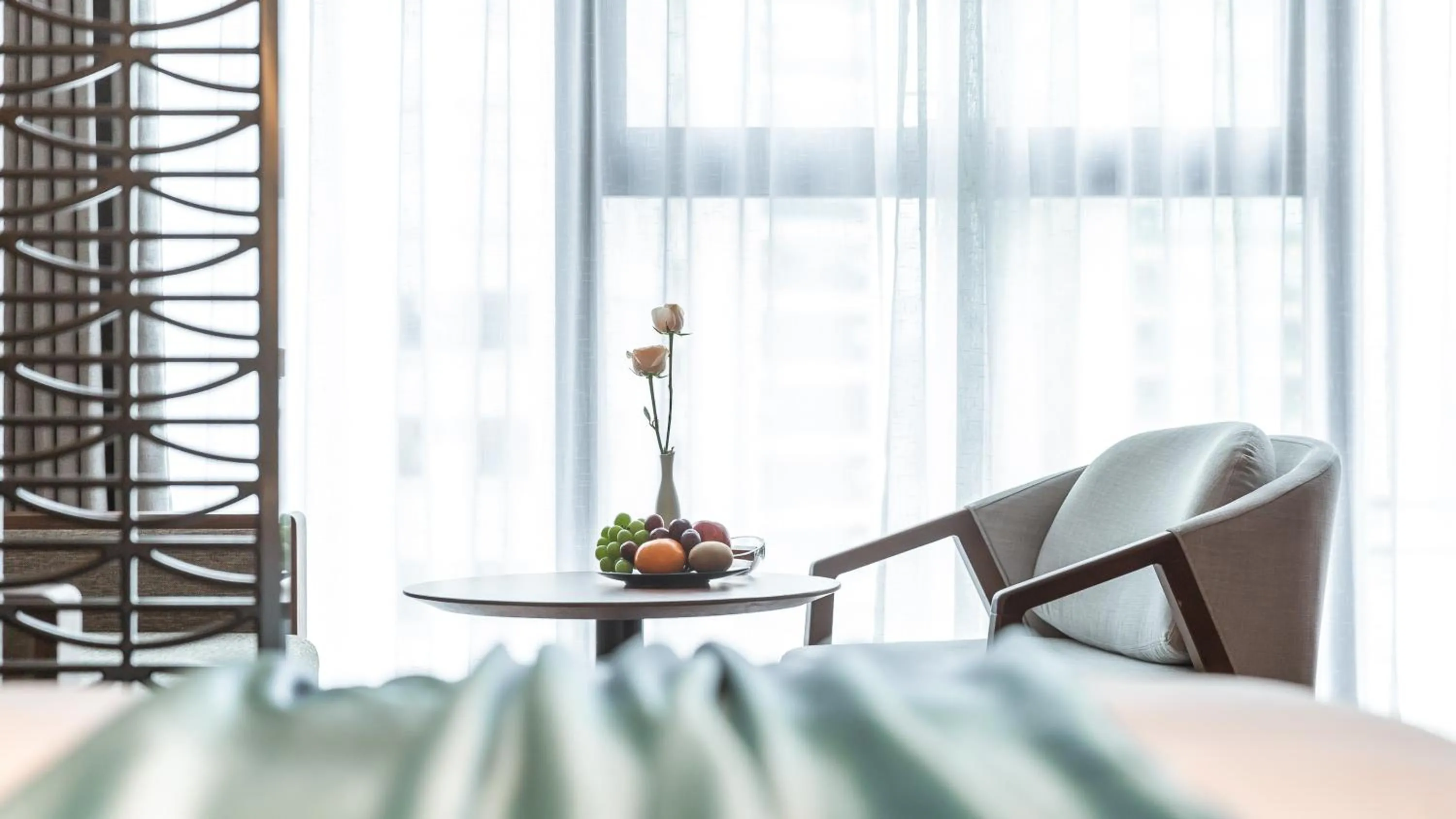 Seating area in Pagoda Hotel Hangzhou West Lake Wulin - City Center and Family Friendly