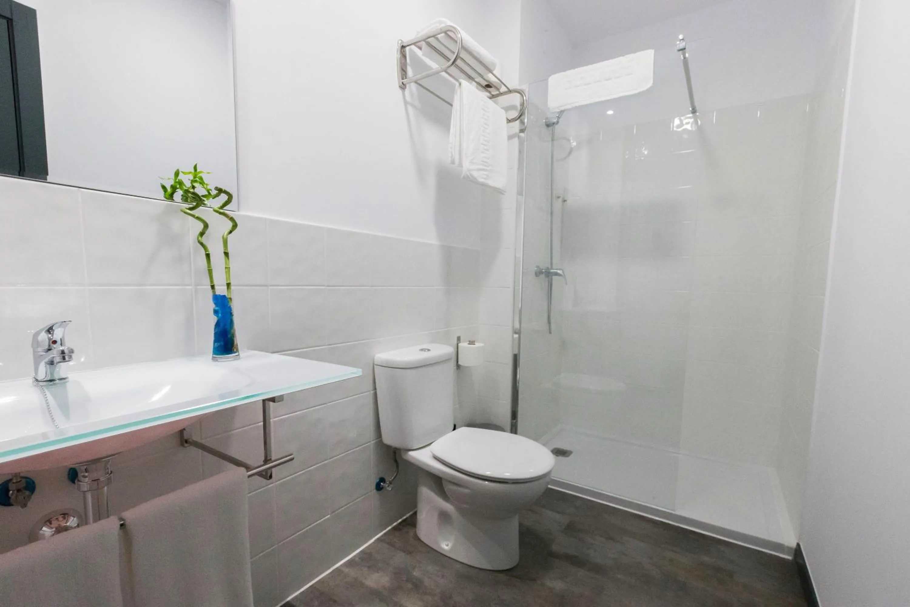 Bathroom in Bajondillo Beach Cozy Inns