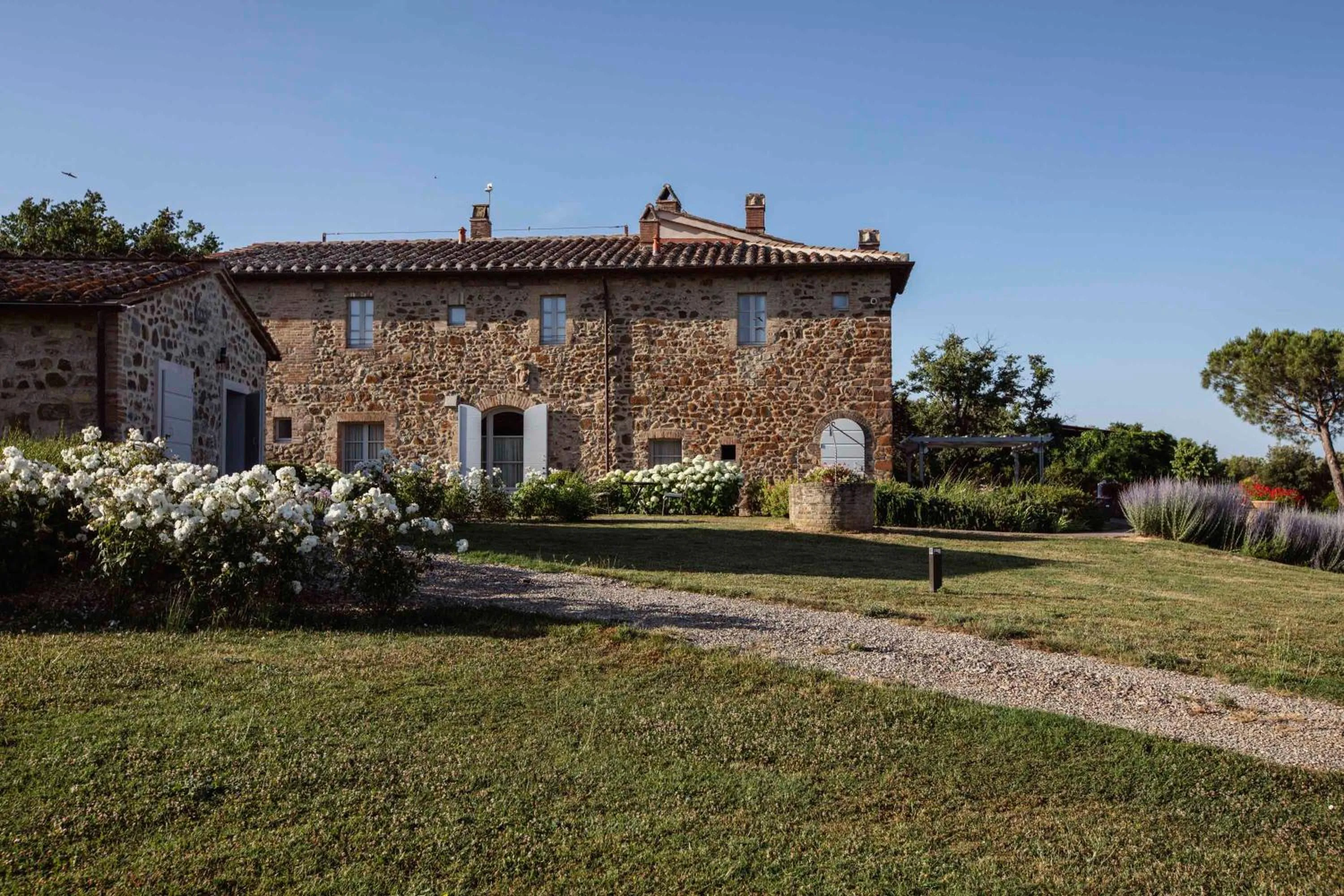 Property building in Podere Brizio