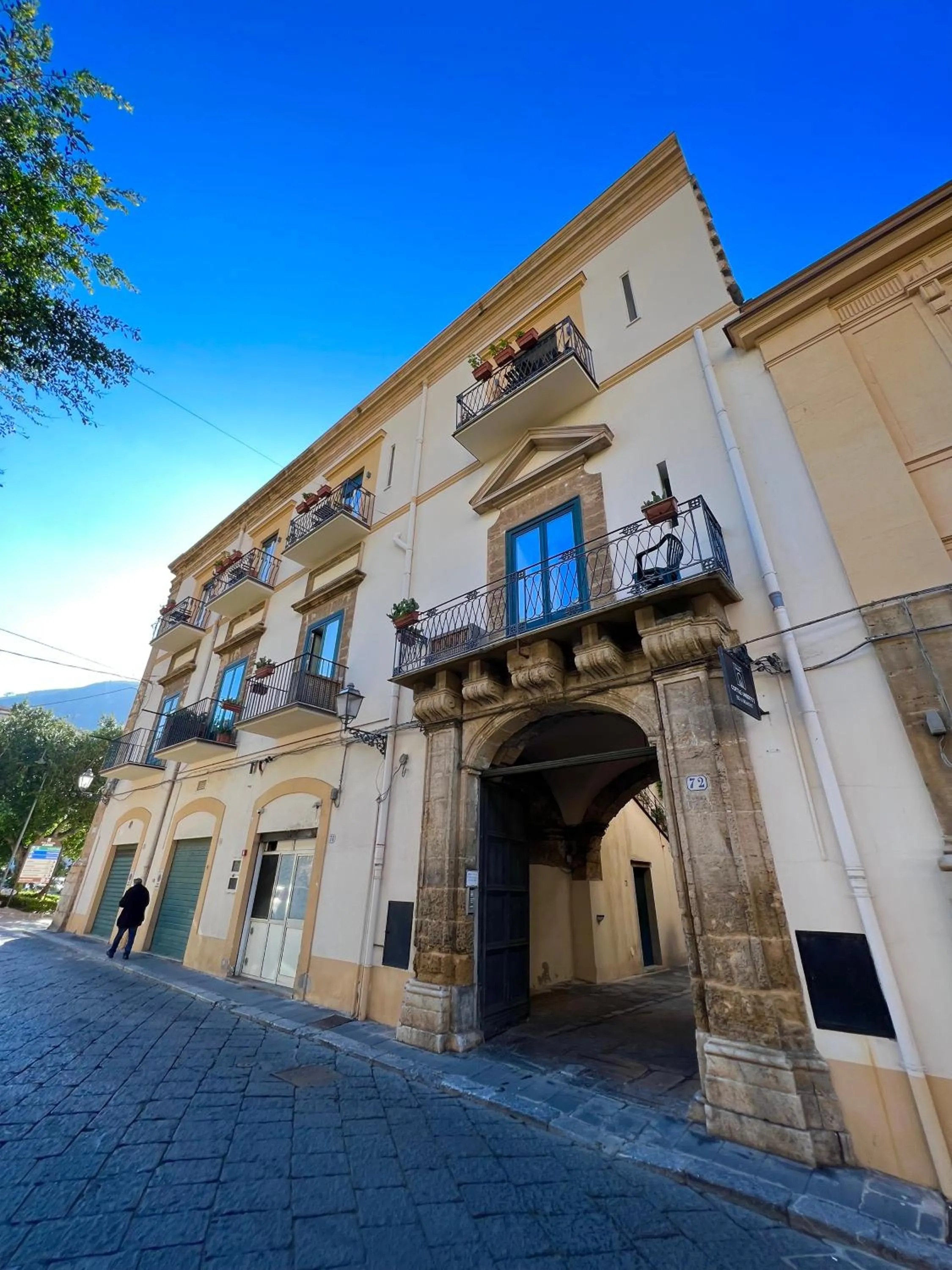 Property building in B&B Cortile Umberto I