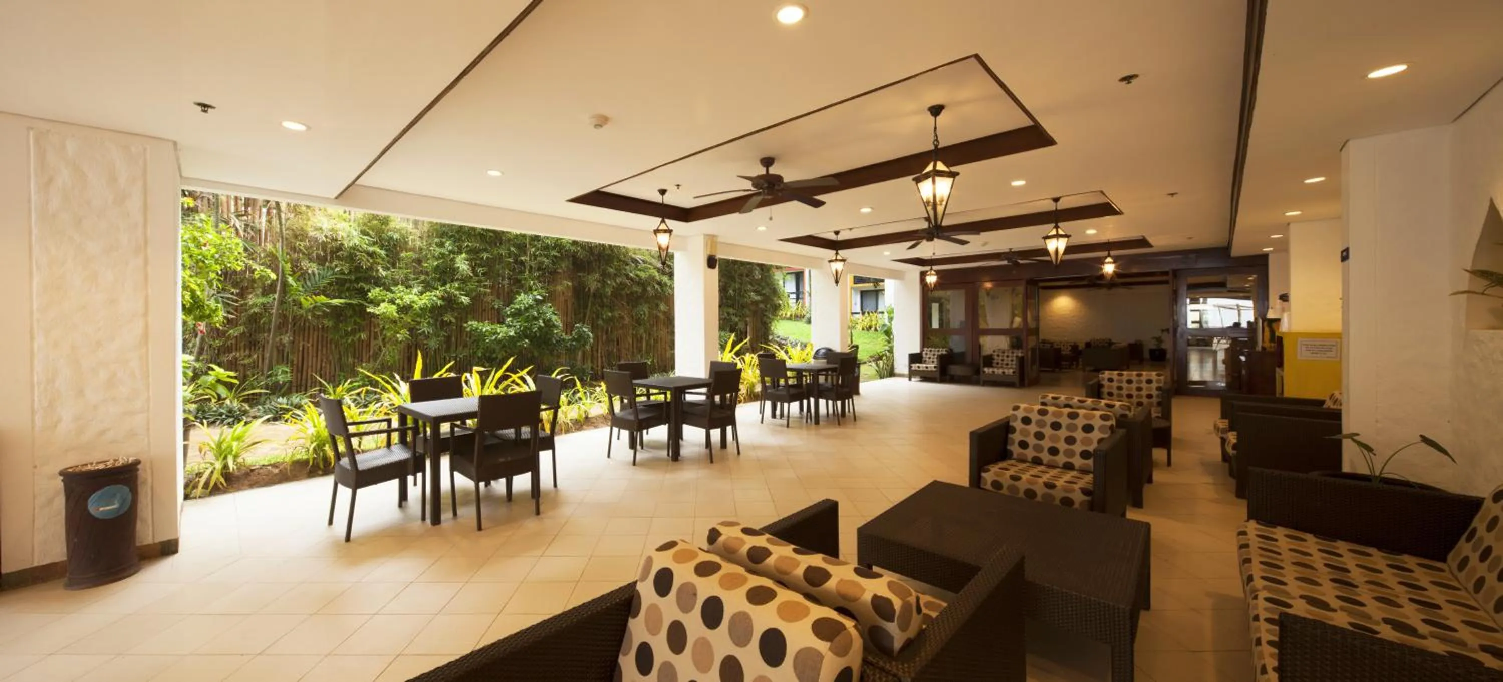 Lobby or reception in Microtel by Wyndham Boracay
