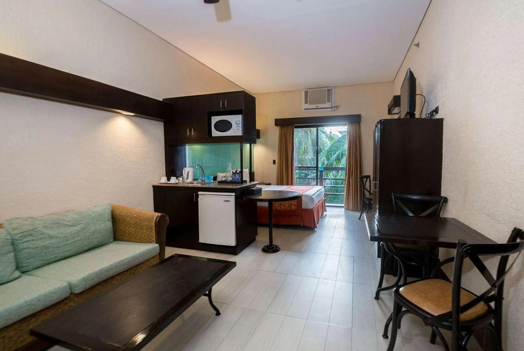 Photo of the whole room in Microtel by Wyndham Boracay