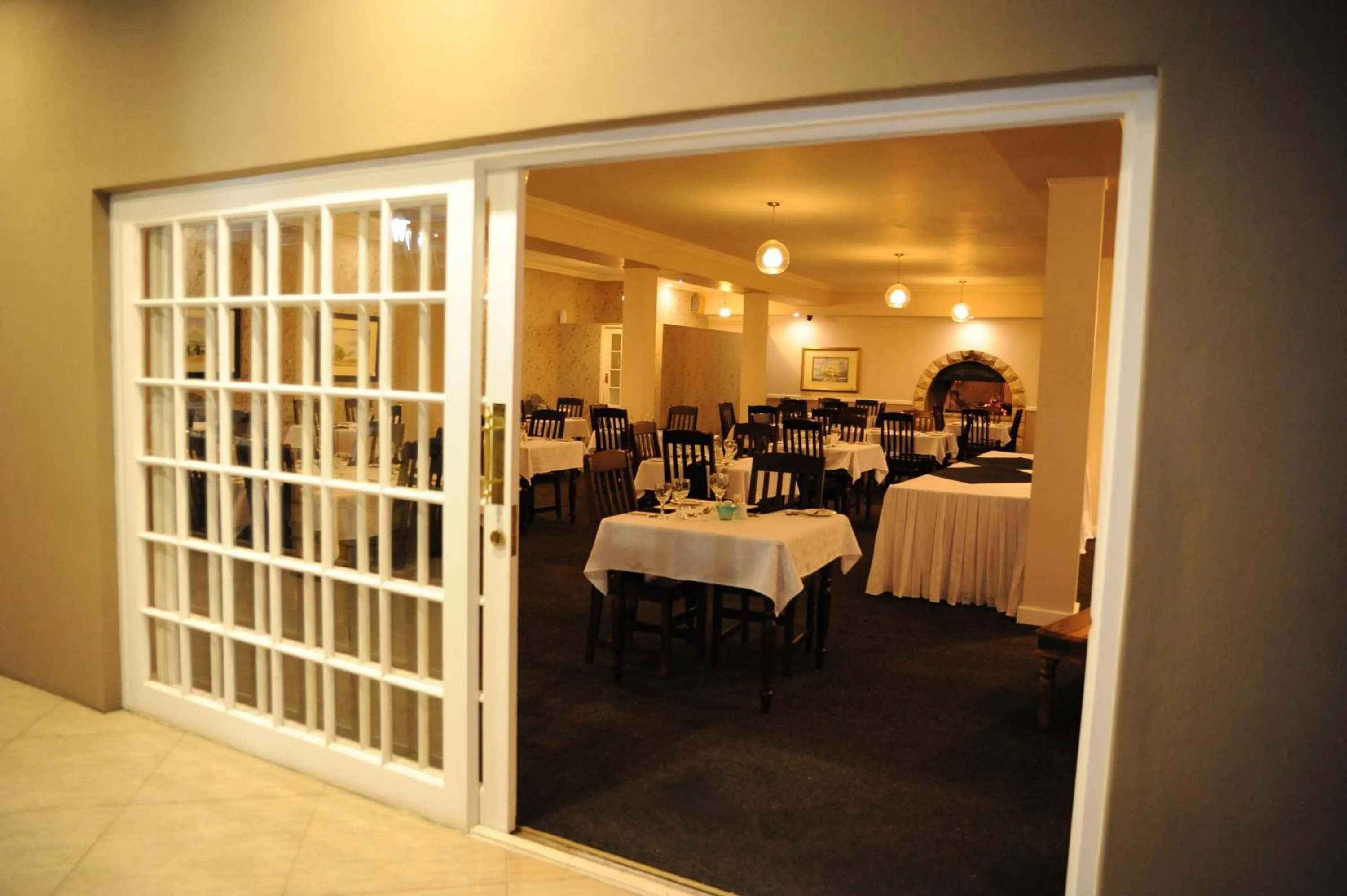 Restaurant/places to eat in Mont d'Or Hotel Clarens