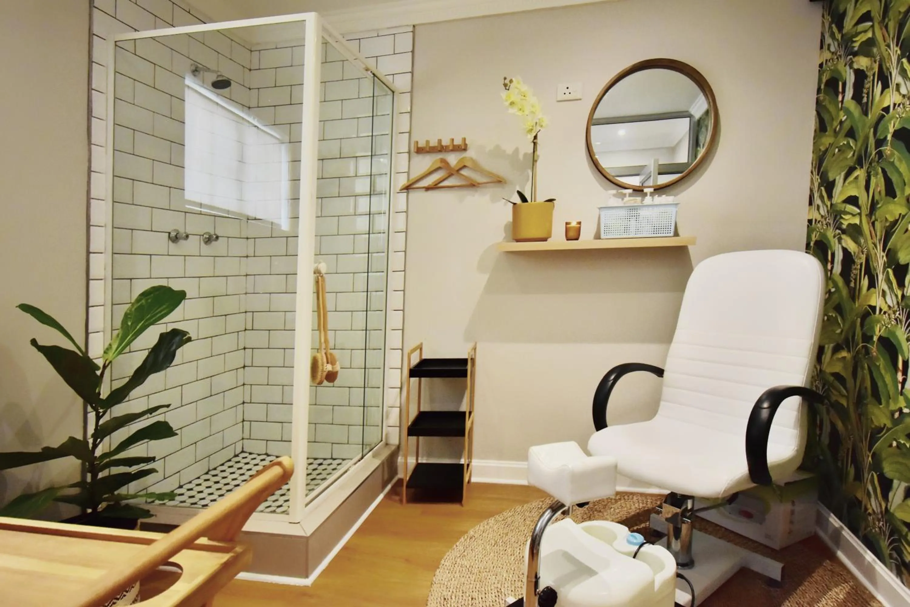 Shower in Mont d'Or Hotel Clarens