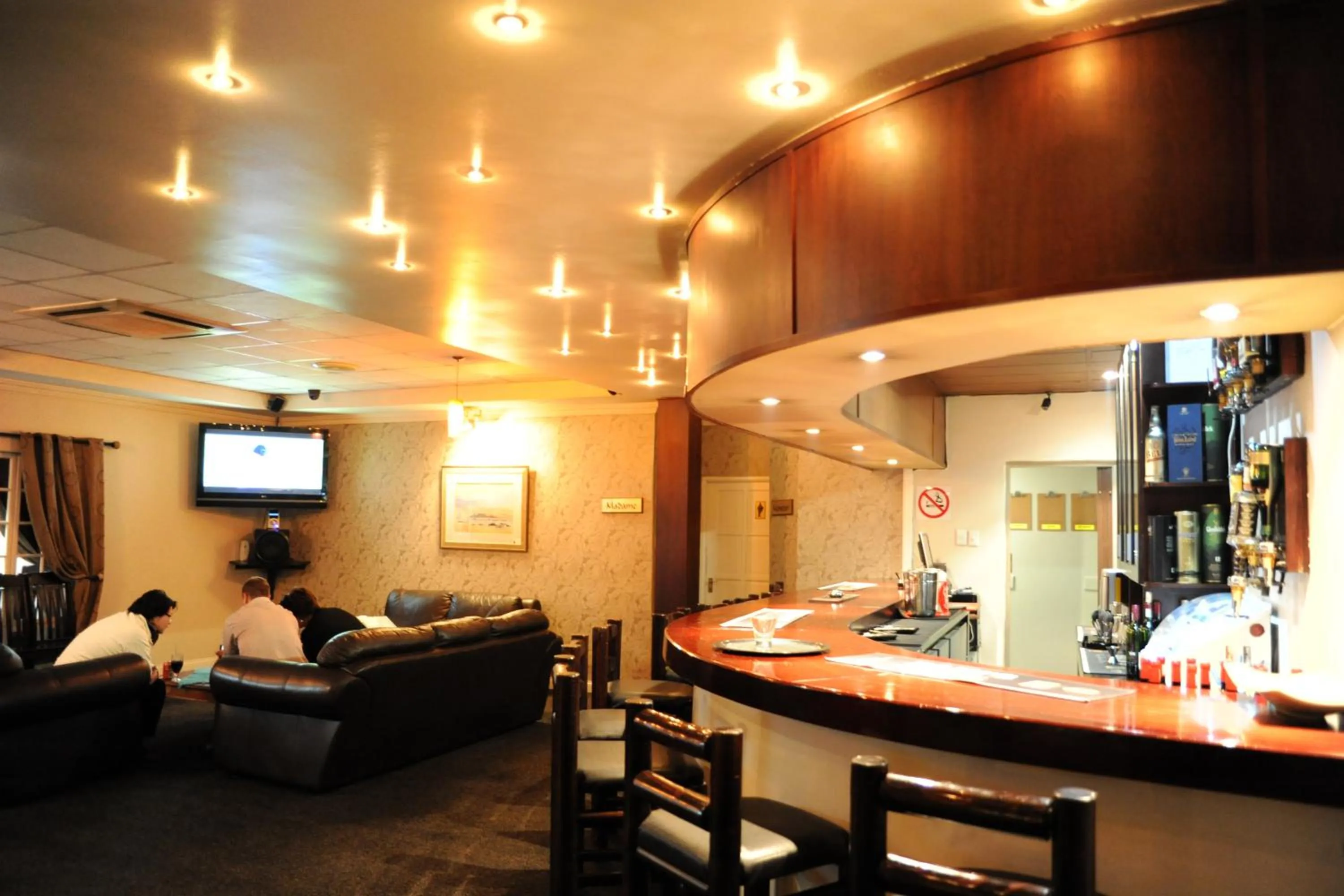 Night in Mont d'Or Hotel Clarens