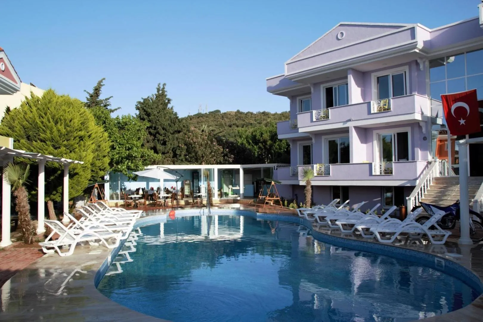 Swimming pool in Cundavilla Hotel & Suites